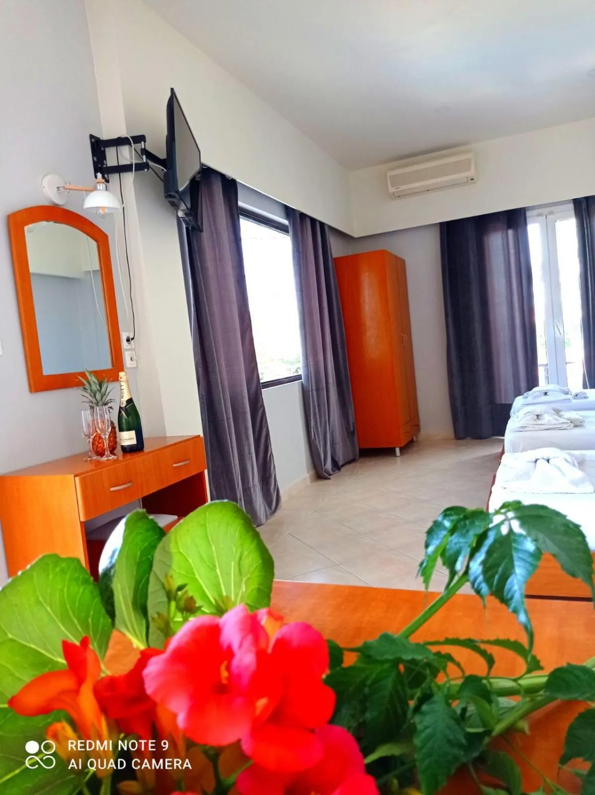 Bed in Cavo D' Oro Complex