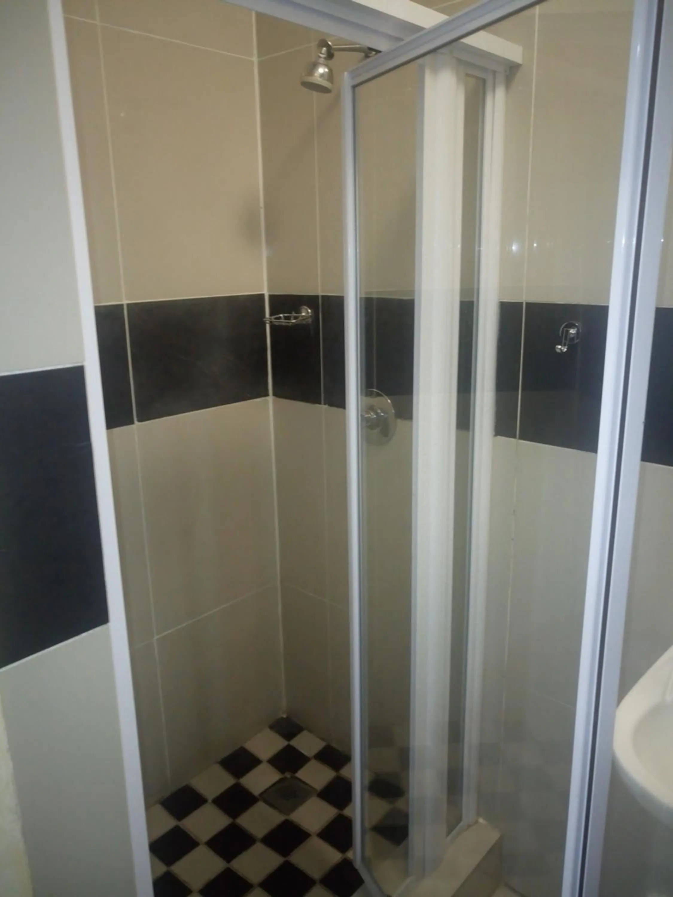 Shower in The Union Hotel