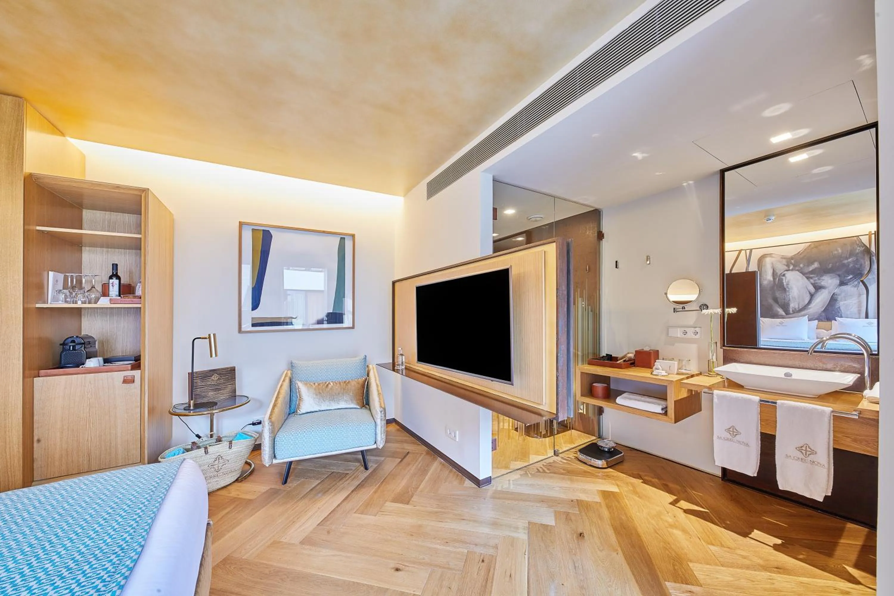 TV and multimedia, Bed in Sa Creu Nova Petit Palais Art & Spa