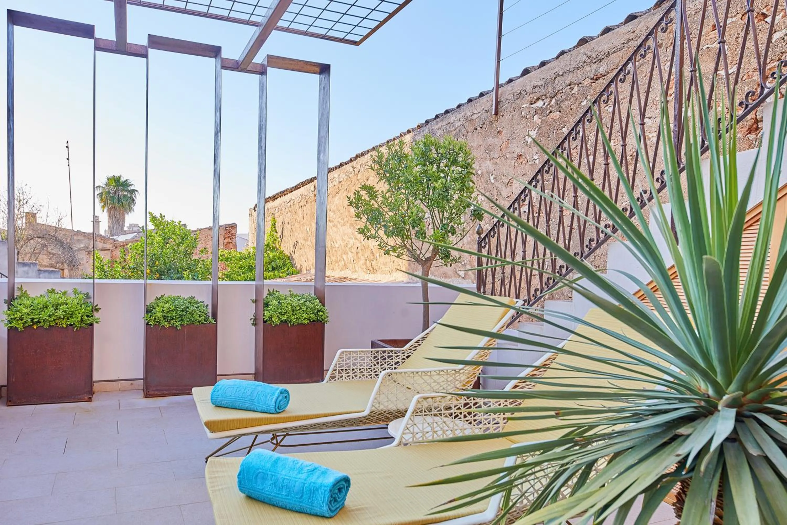 Balcony/Terrace in Sa Creu Nova Petit Palais Art & Spa