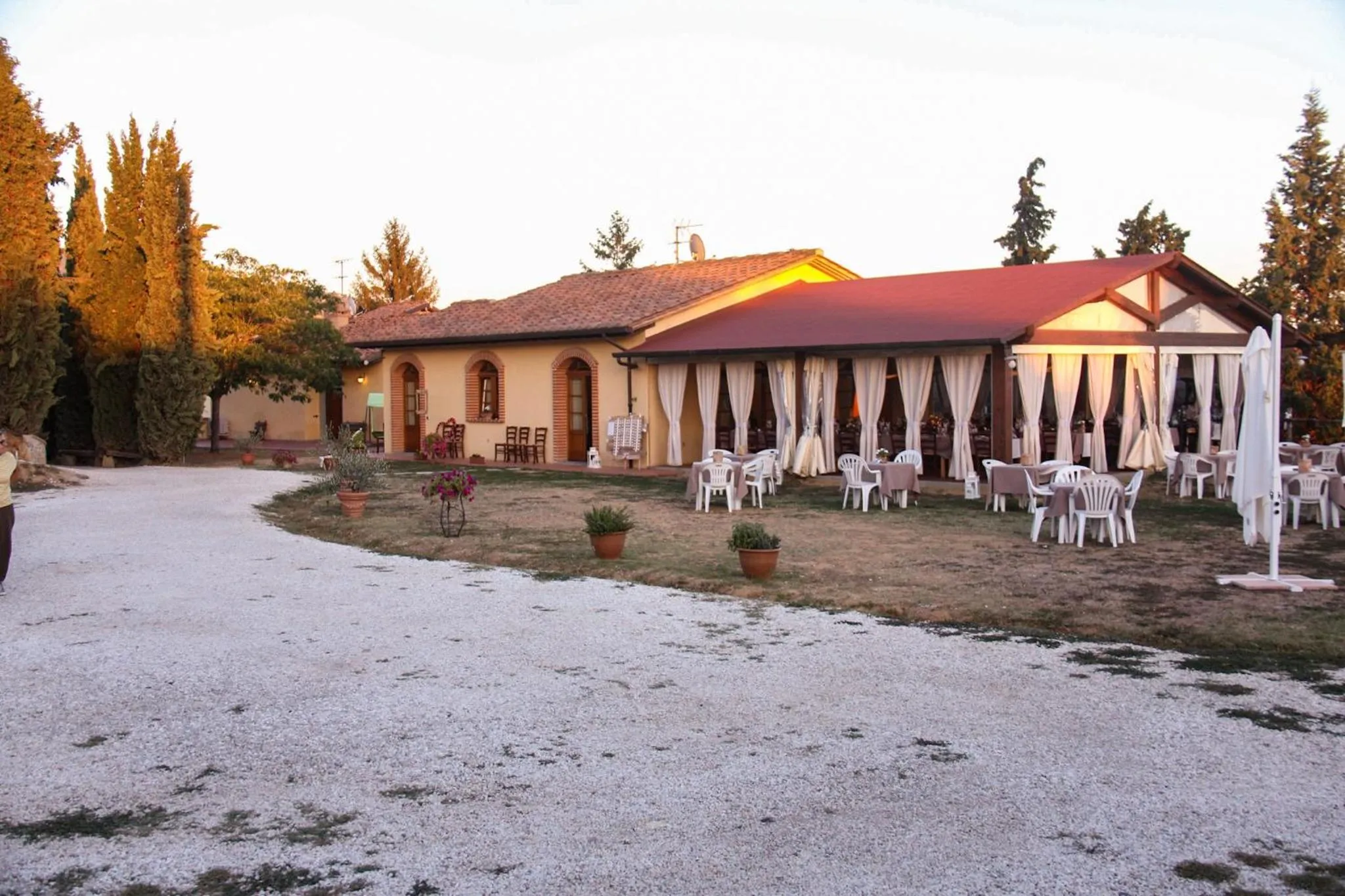 Quiet street view in Agriturismo Il Piastrino