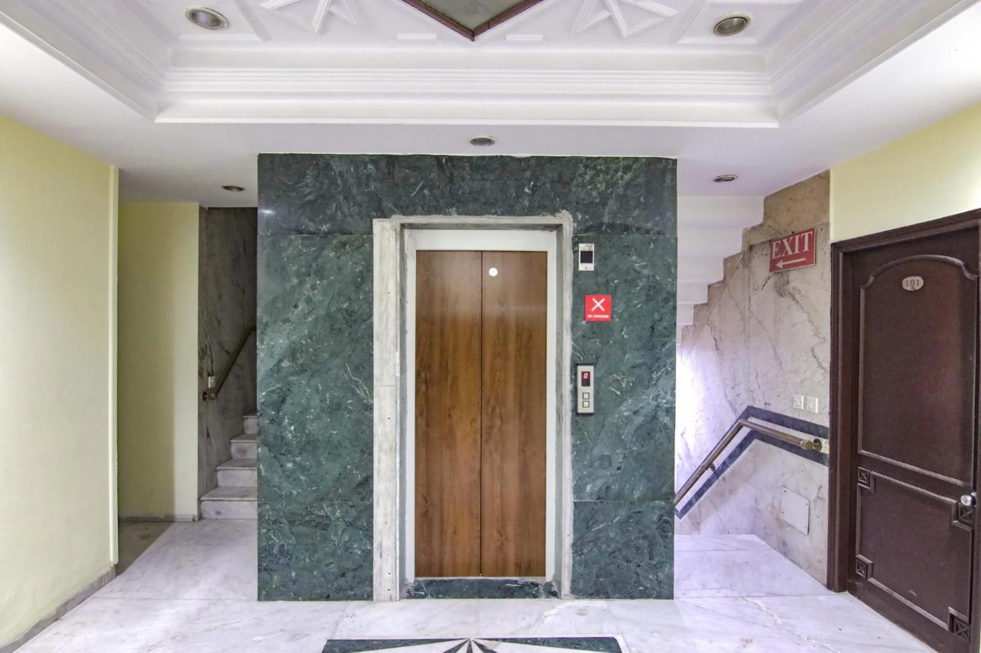 elevator in FabHotel Town Pride