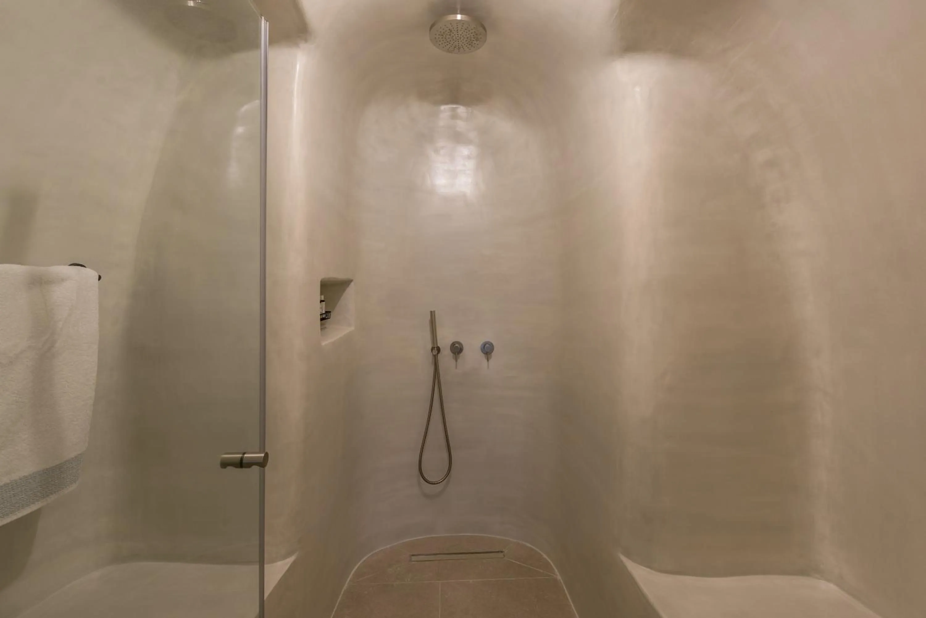 Art Maisons Oia Castle