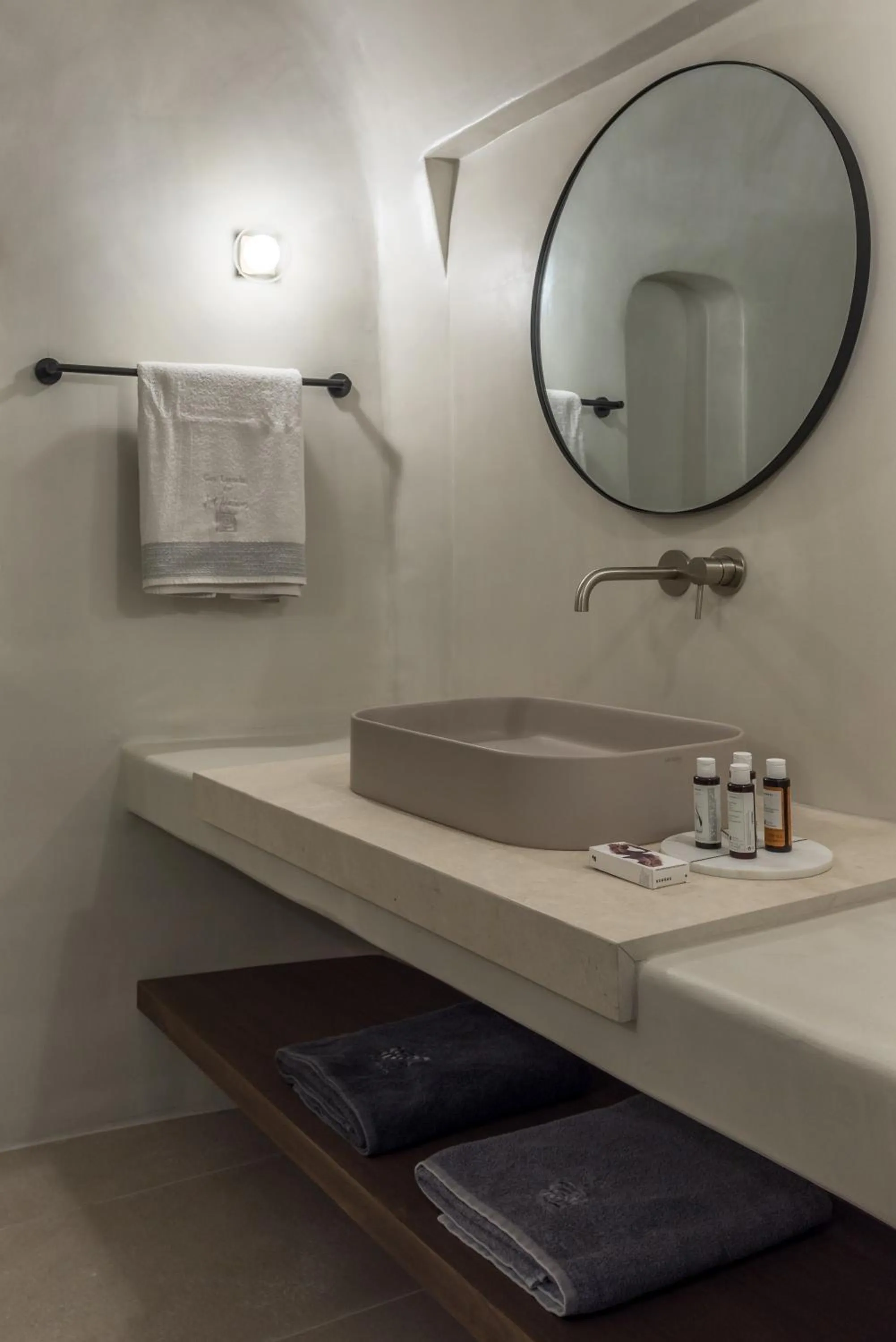 Art Maisons Oia Castle