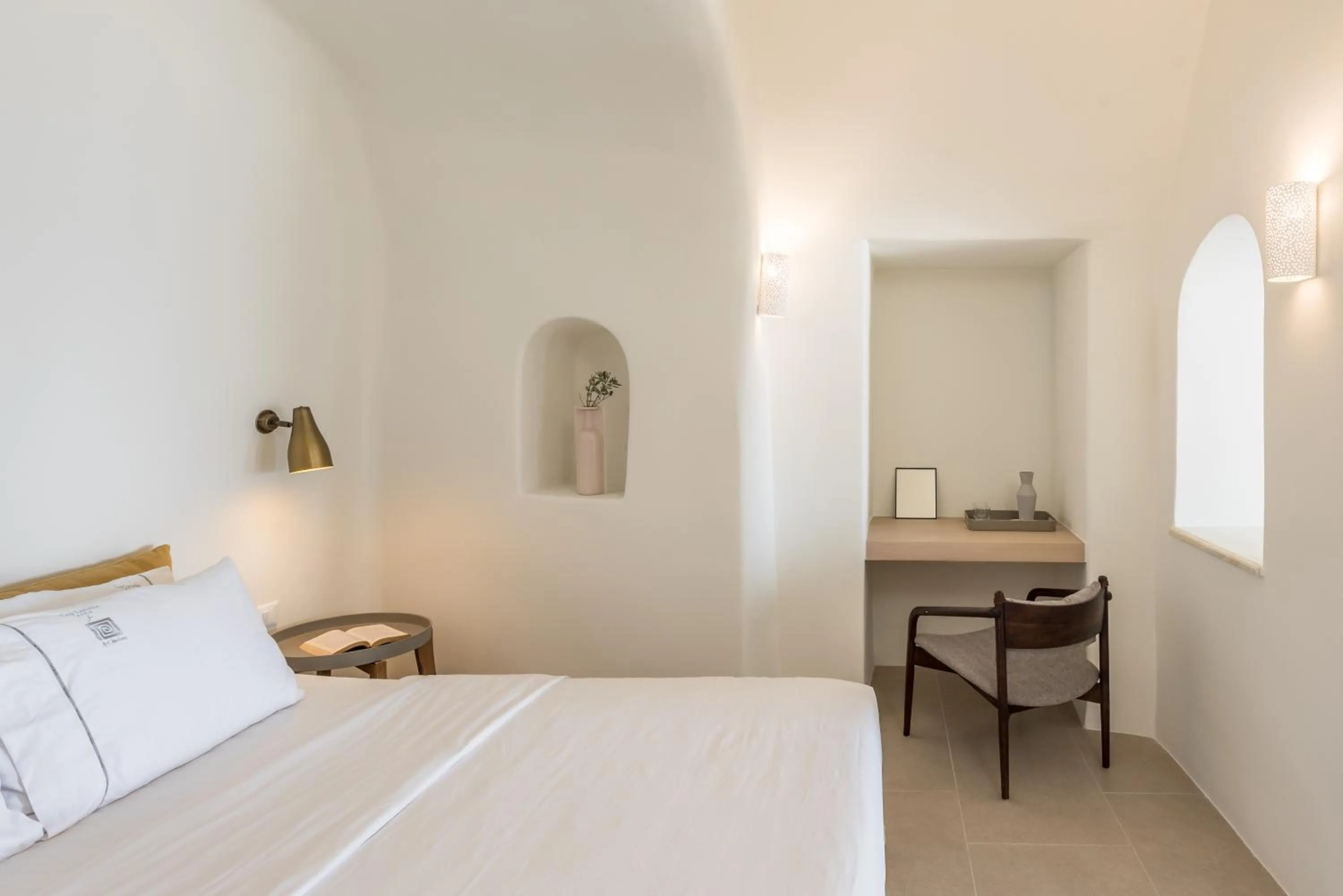 Bedroom, Bed in Art Maisons Oia Castle