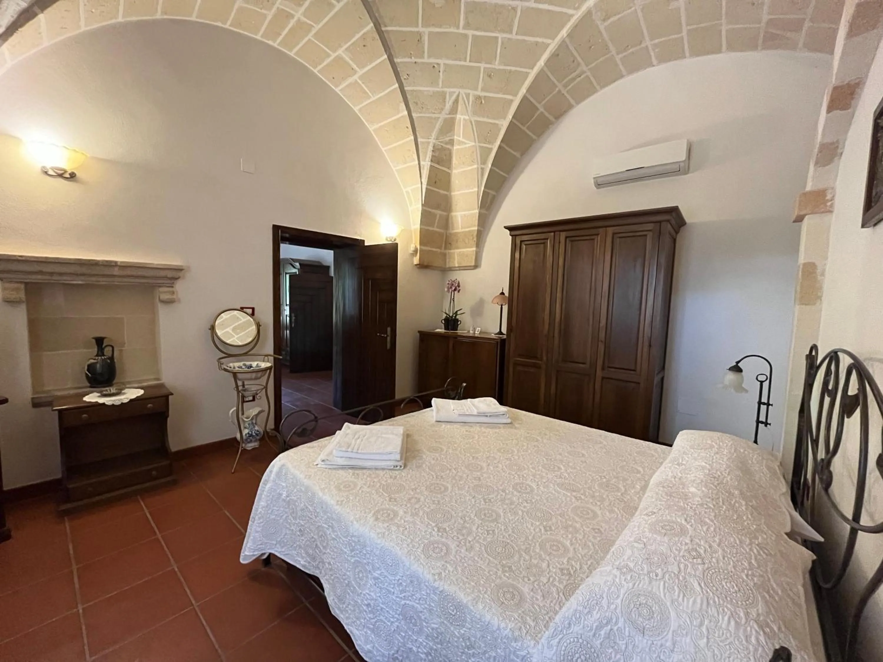 Bedroom, Bed in Masseria La Camardia