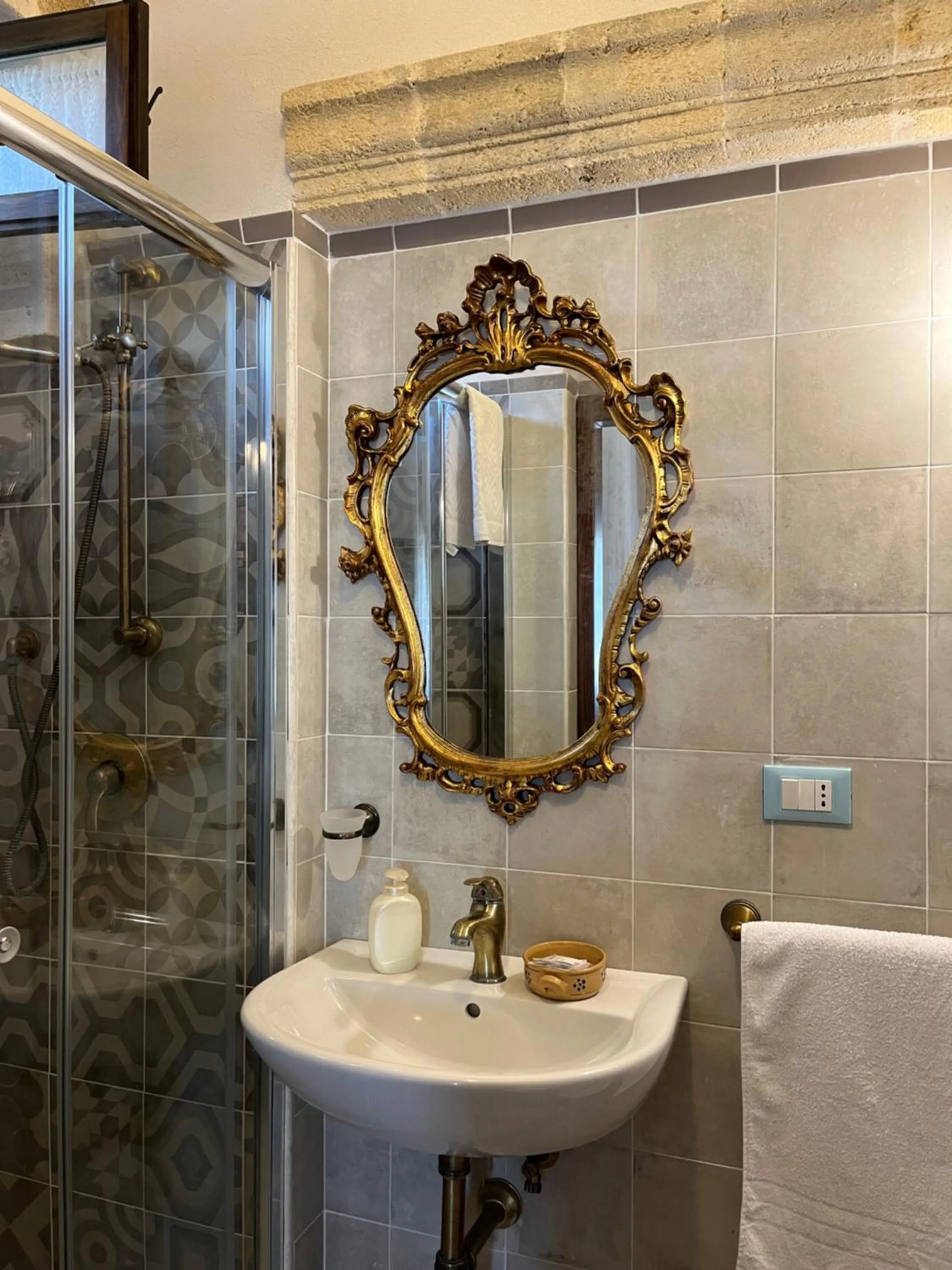 Bathroom in Masseria La Camardia