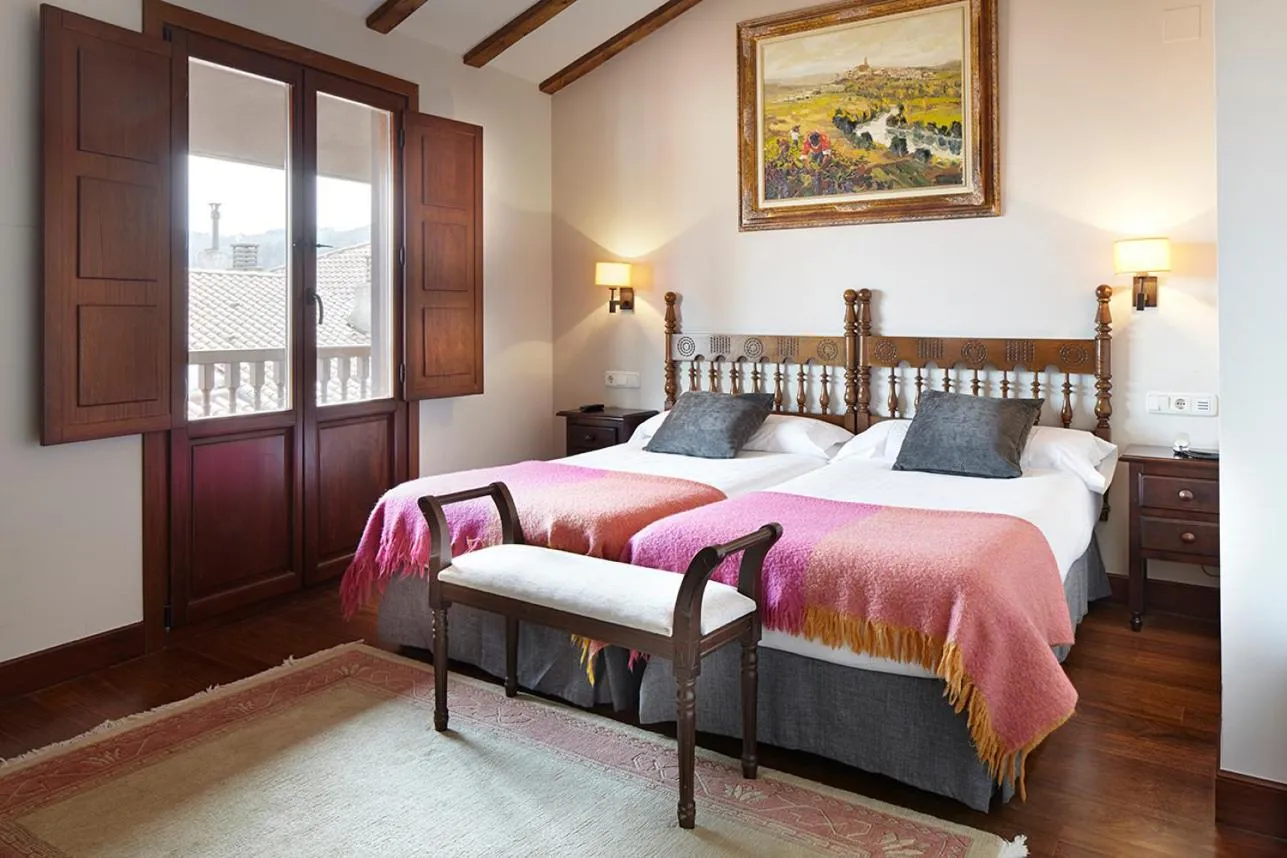 Bed in Saiaz Getaria Hotela