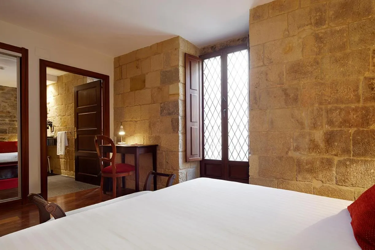 Bed in Saiaz Getaria Hotela