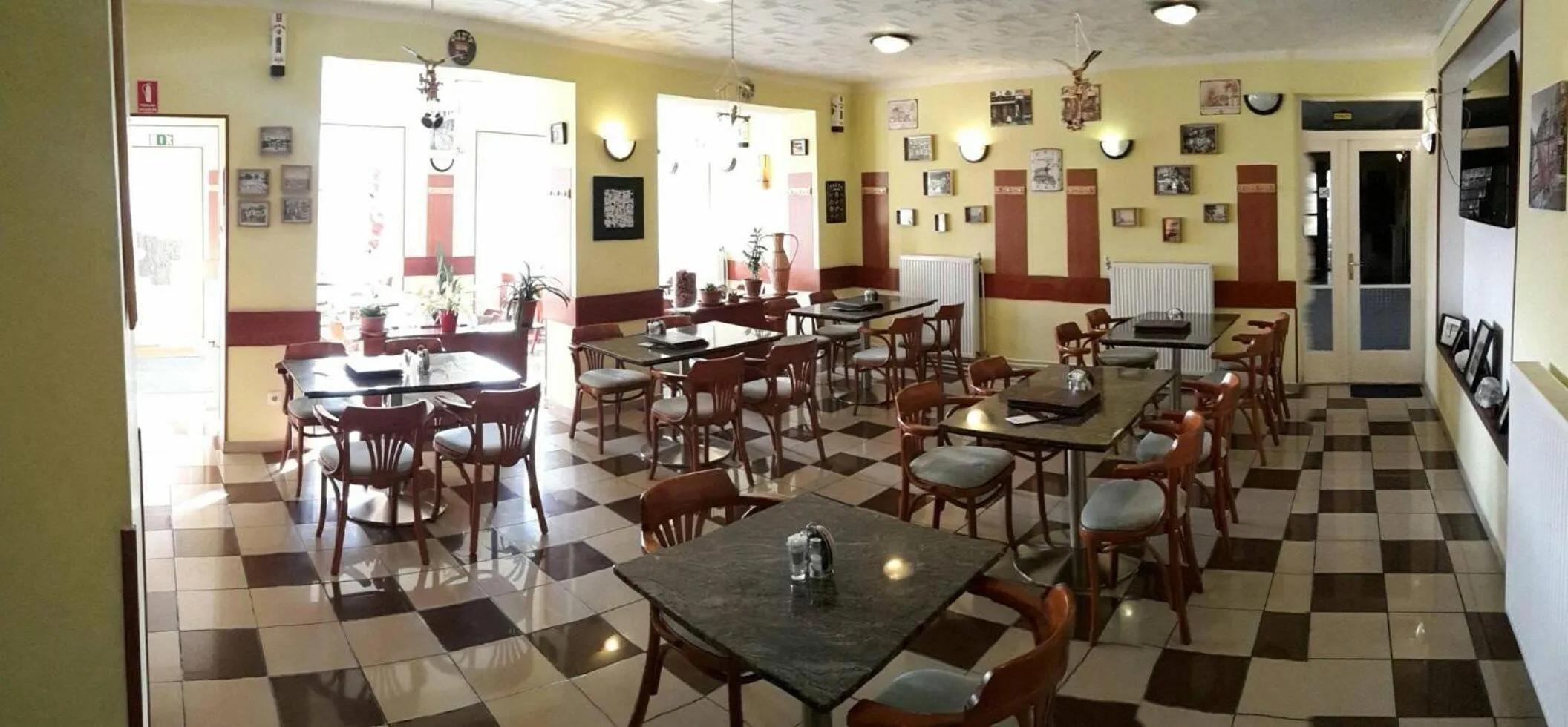 Restaurant/places to eat in Grill Terasz Étterem és Szálláshely