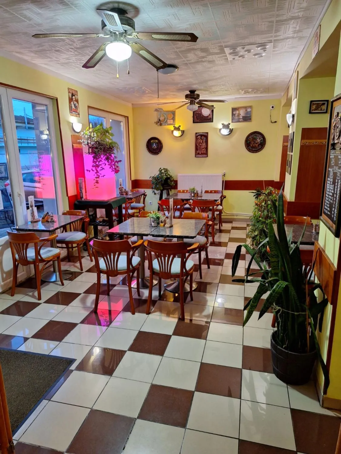 Grill Terasz Étterem és Szálláshely