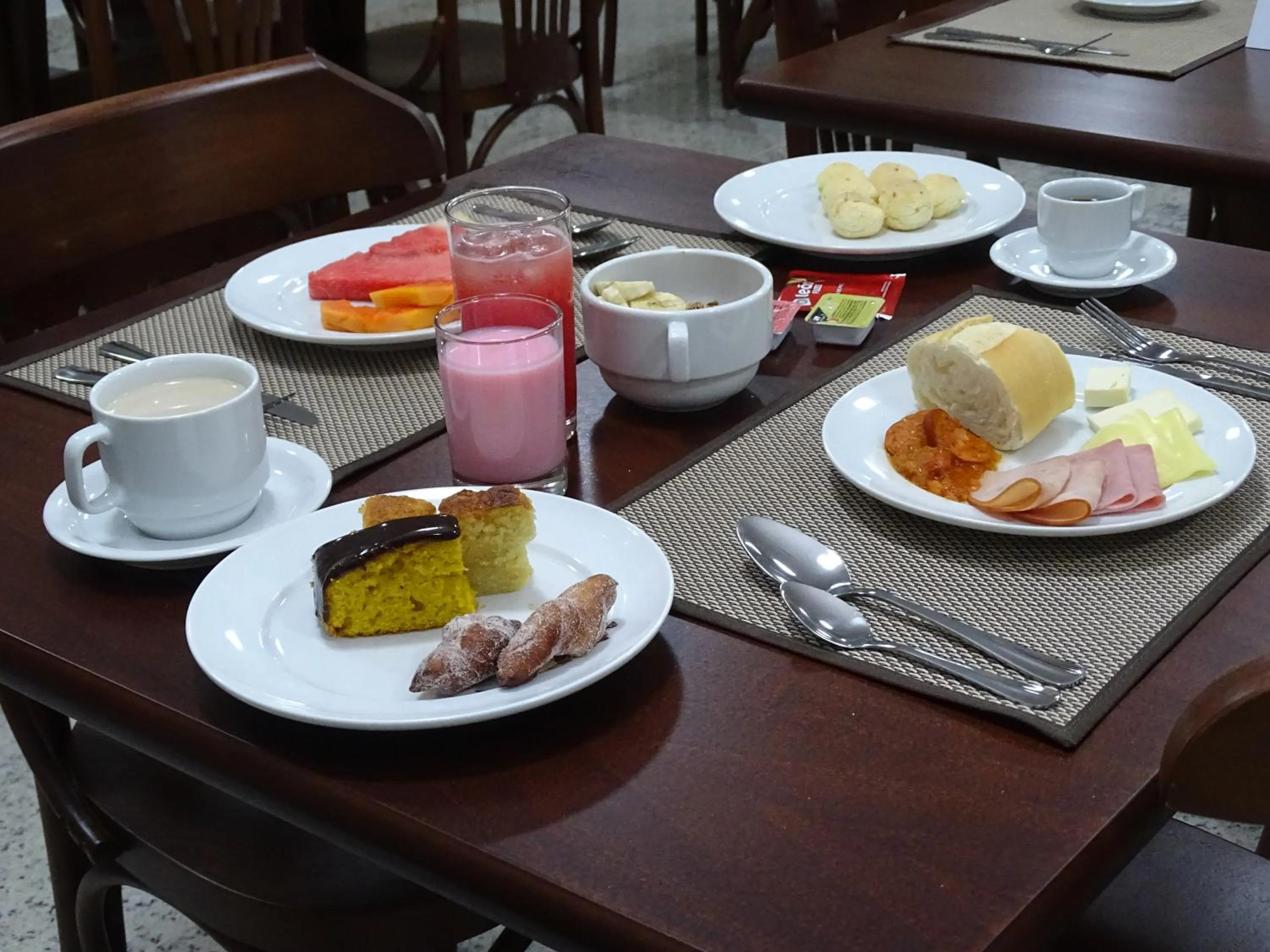 Food and drinks in BITTI HOTEL Aracruz by Samba