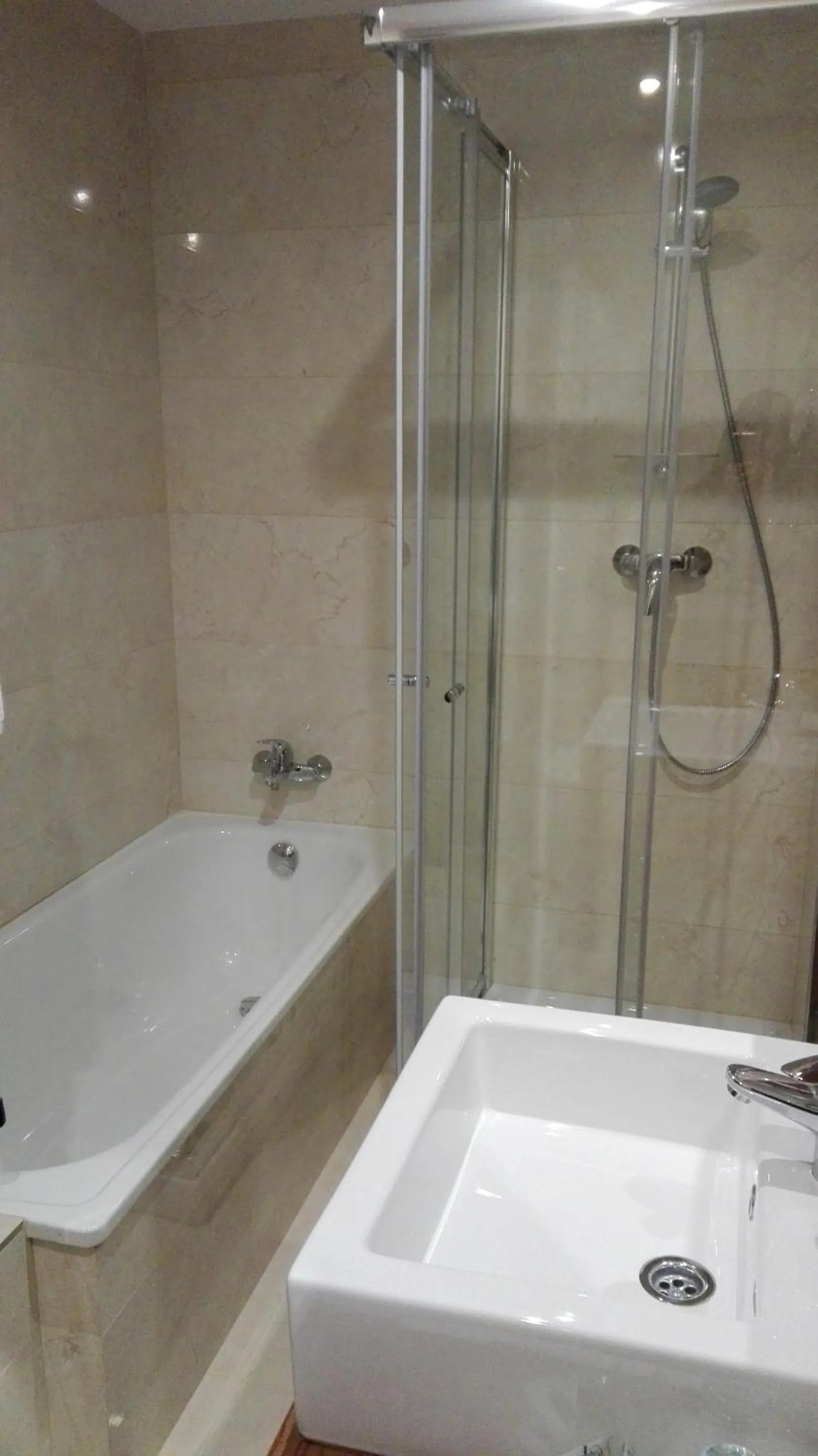 Bathroom in Hotel Confort BRASEROS