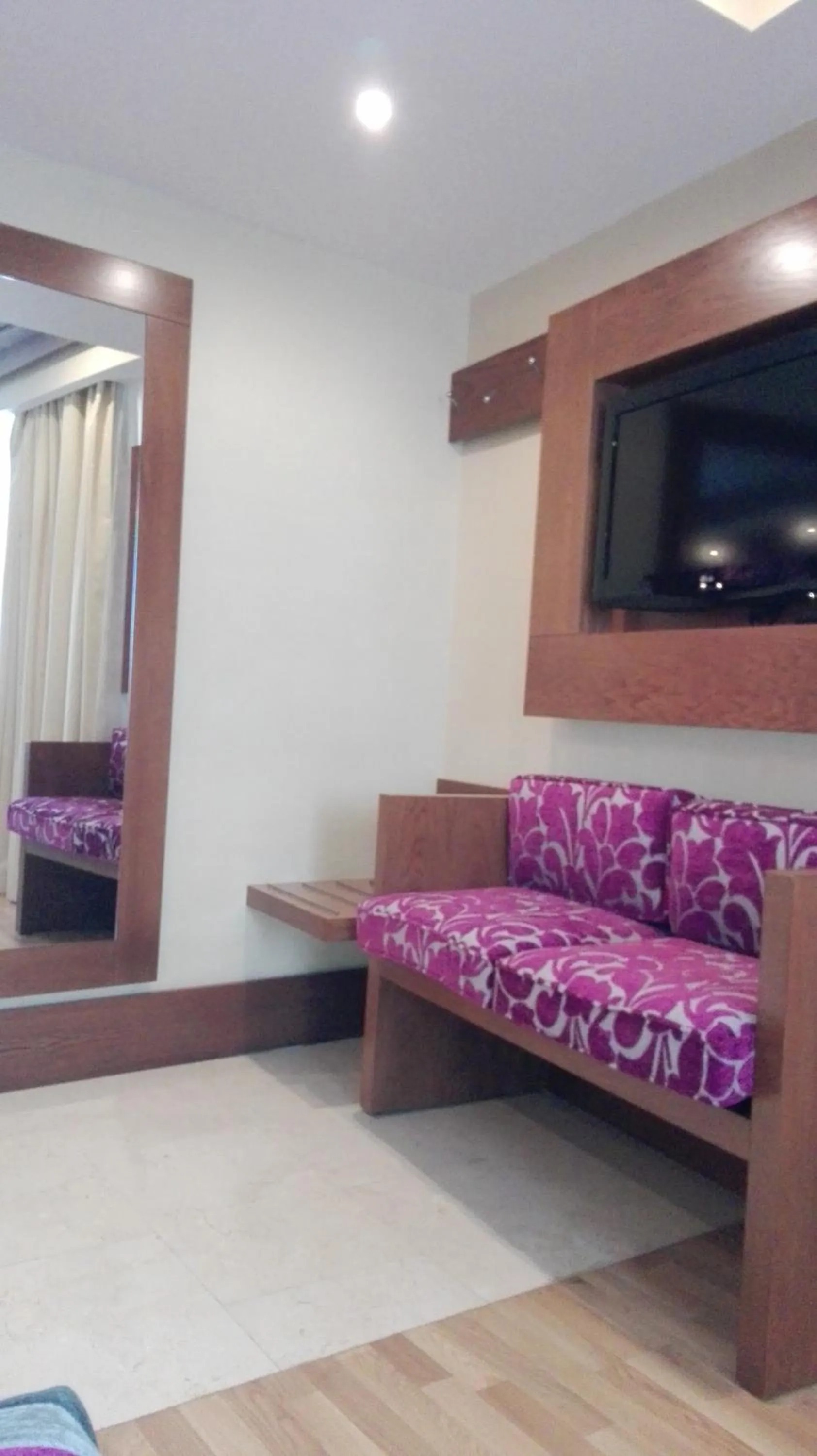 Decorative detail, Bed in Hotel Confort BRASEROS