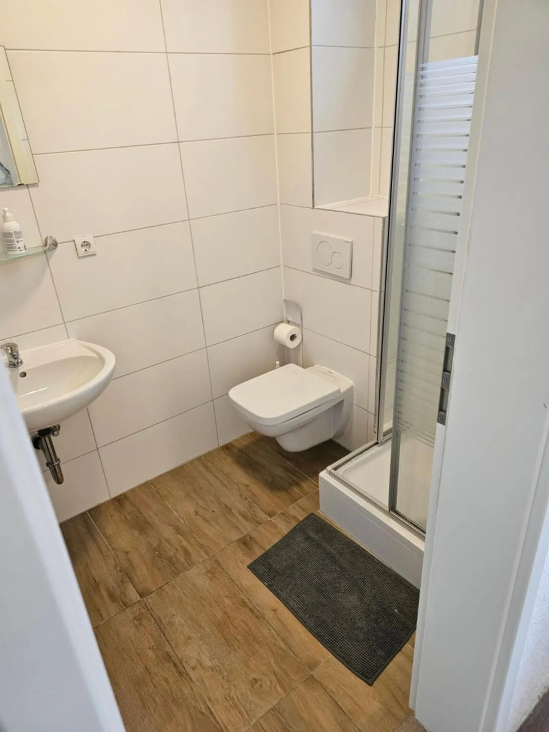 Shower in Hotel & Hostel Albstadt