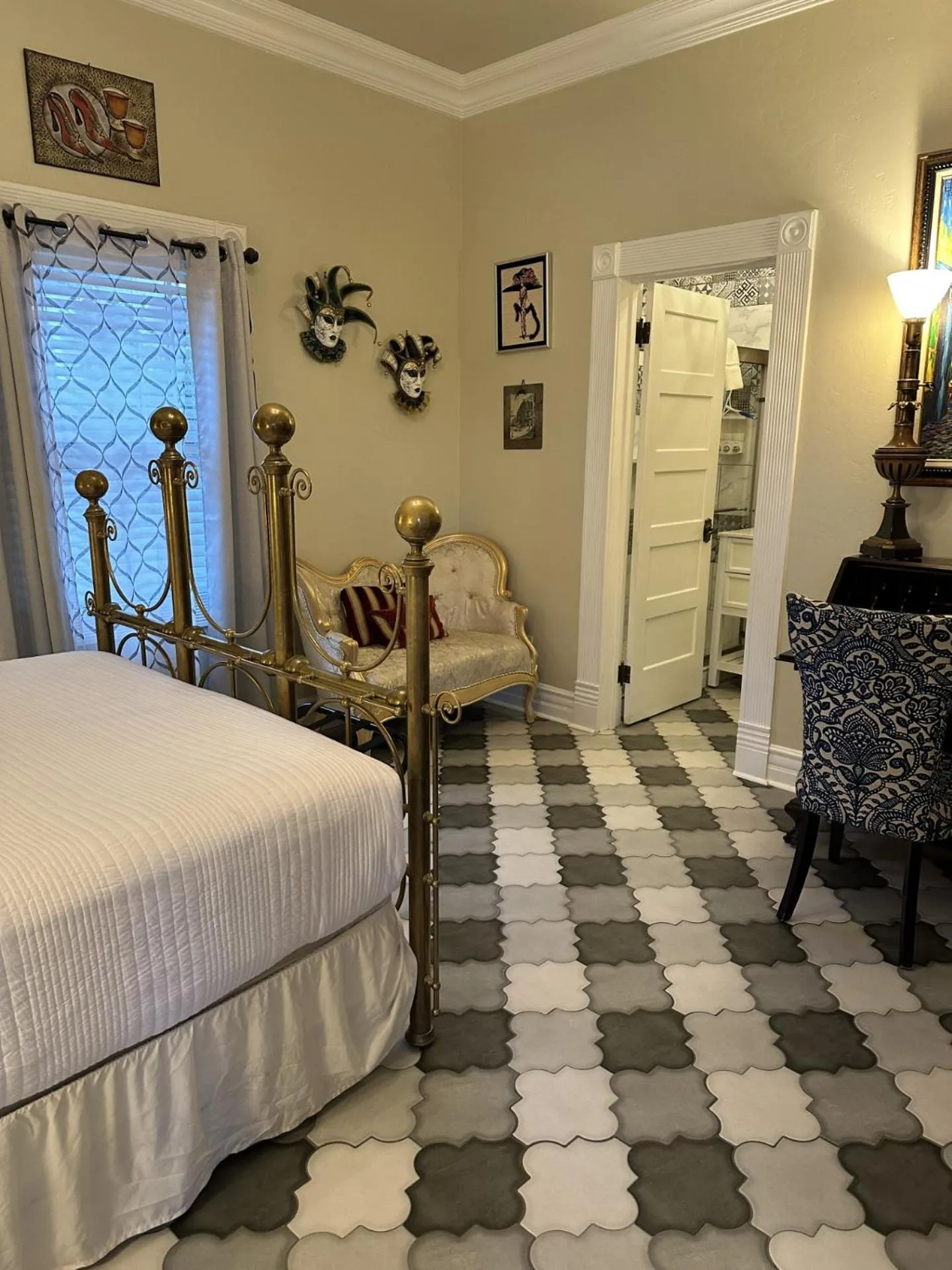 Bedroom, Bed in El Amador Inn Downtown Tucson