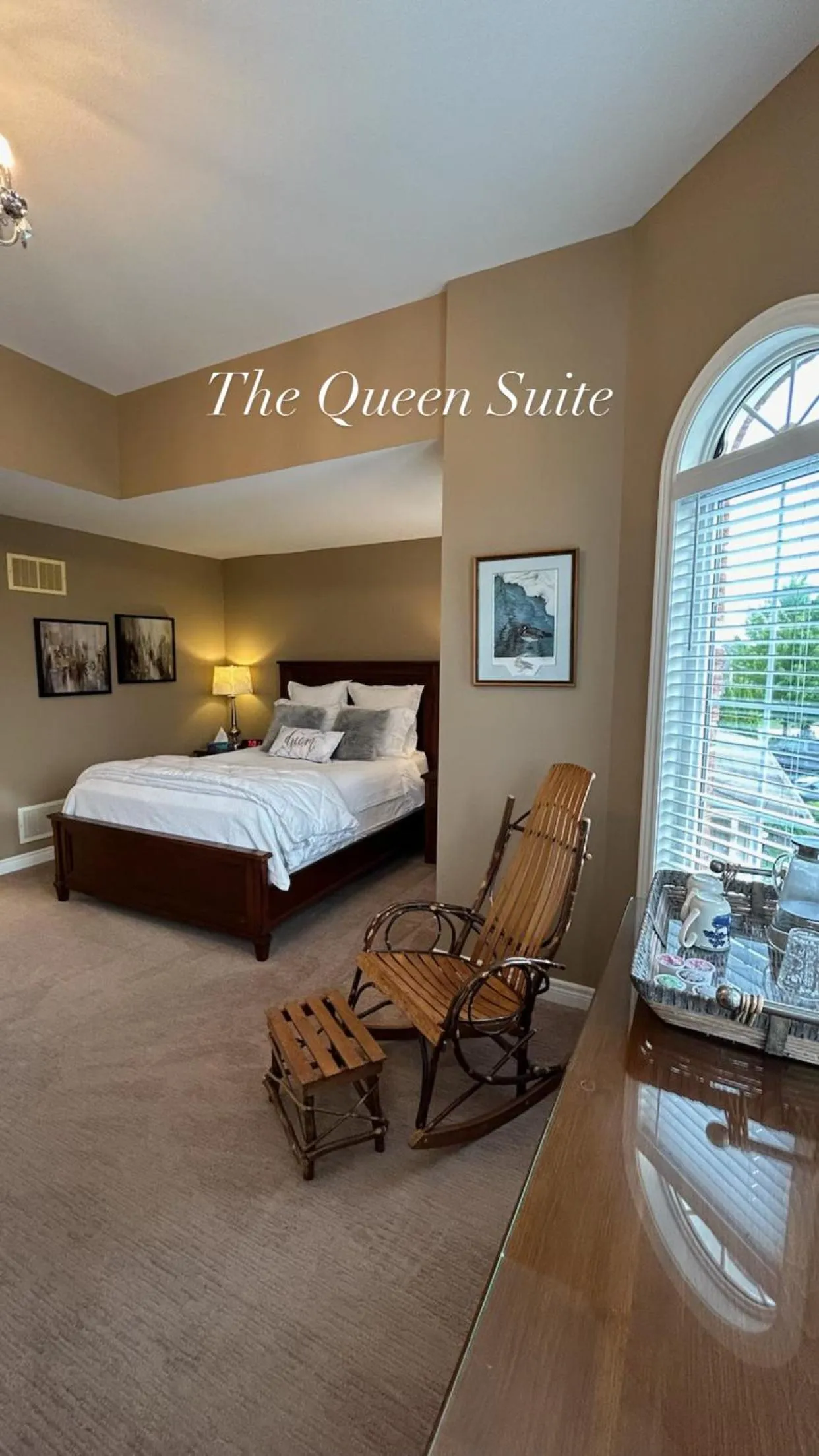 Bed in Willow Pond Satellite B&B