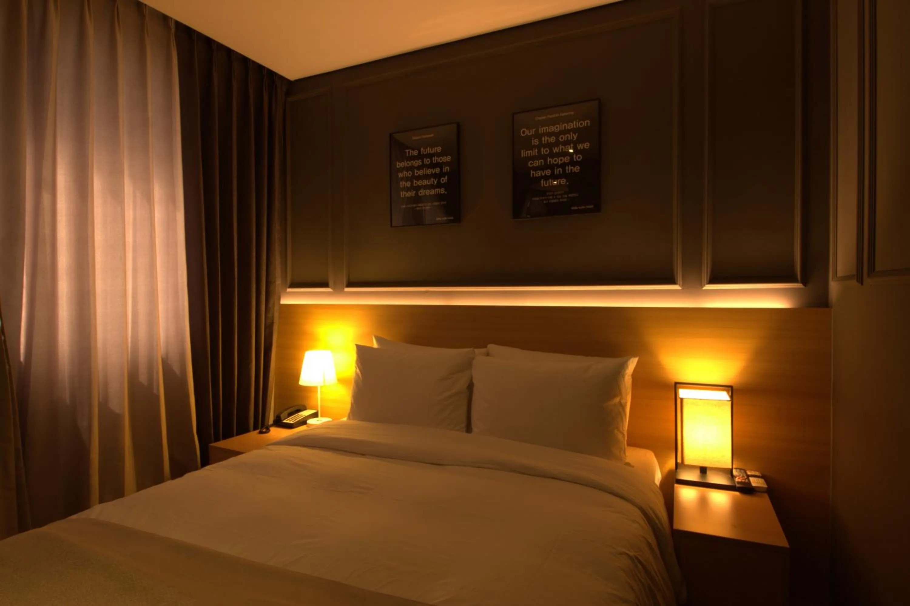 Bedroom, Bed in Vella Suite Hotel