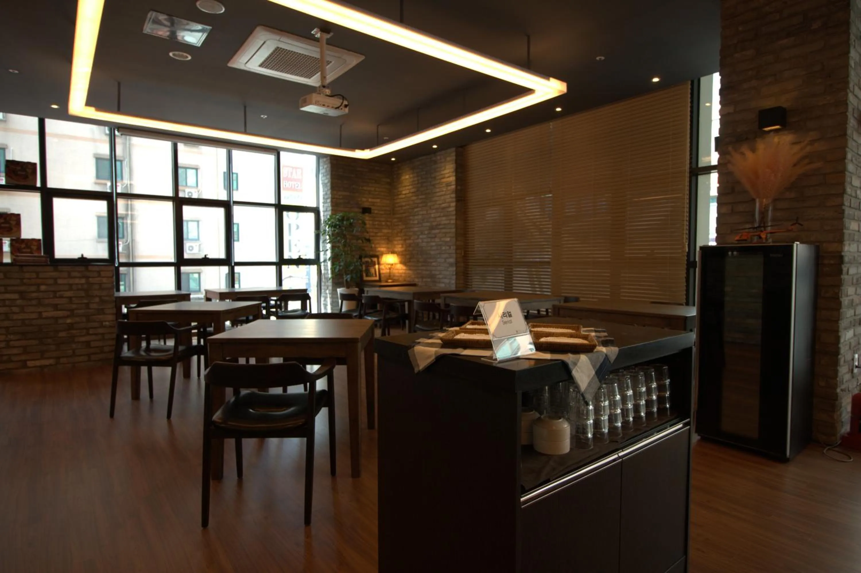Dining area in Vella Suite Hotel