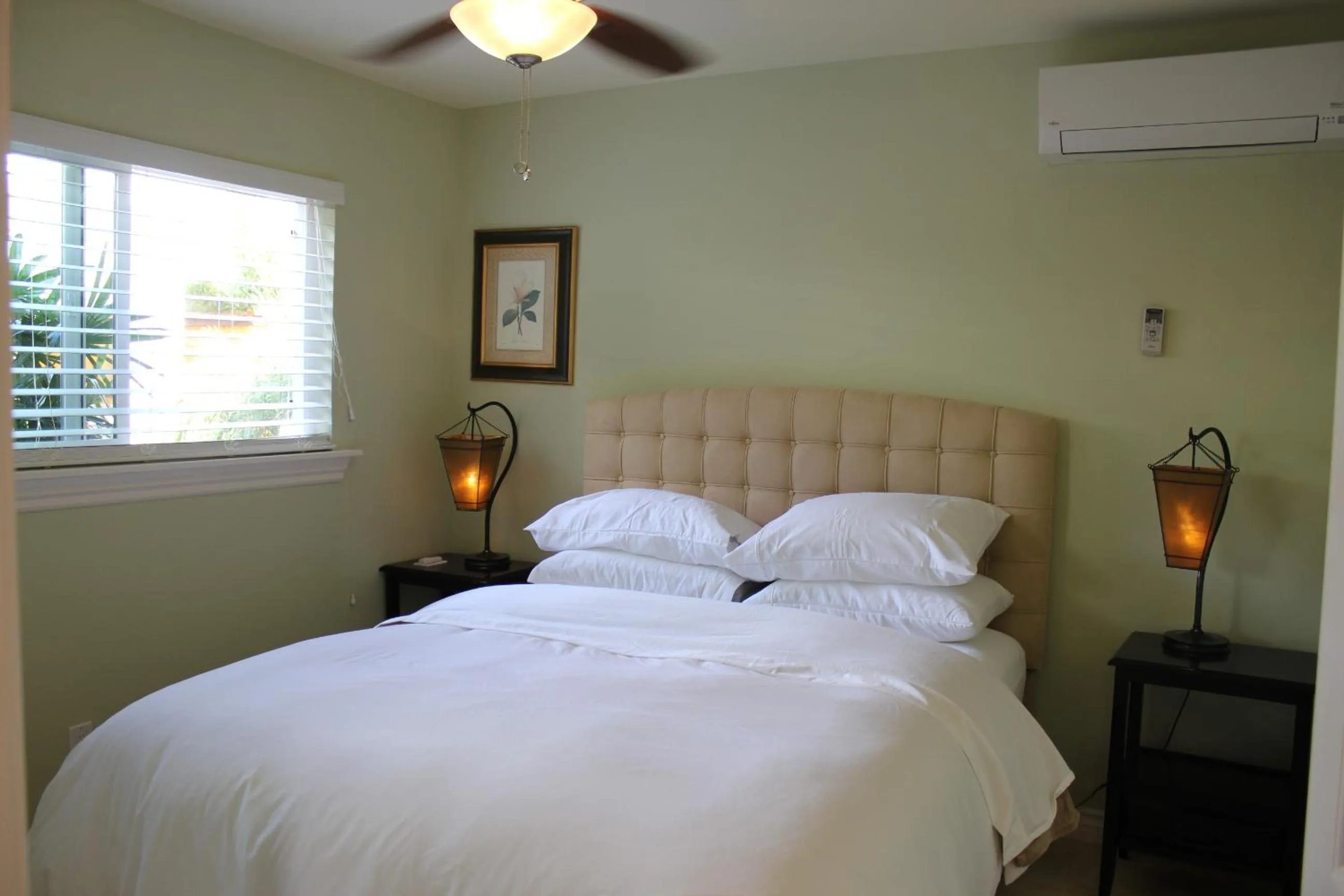 Bed in The Beach Palms Carlsbad