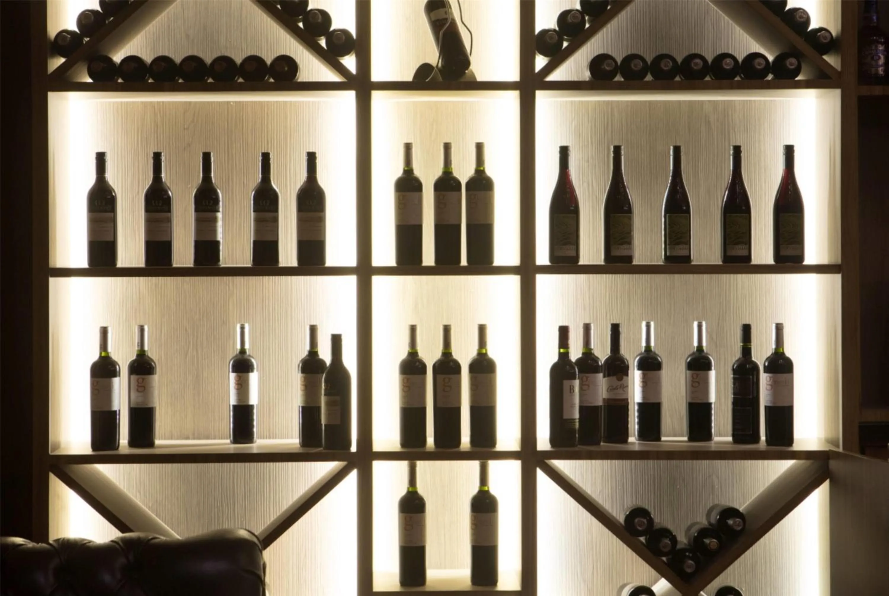 Restaurant/places to eat in Wyndham Panbil Batam