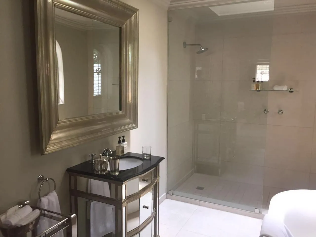 Shower in Hoeveld House