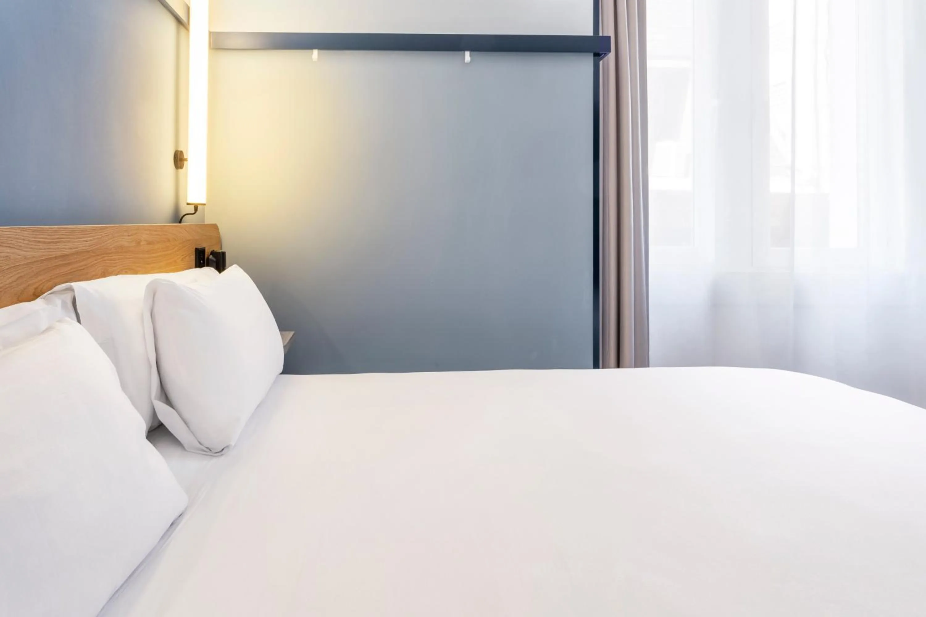 Bed in B&B HOTEL Madrid Centro Plaza Mayor