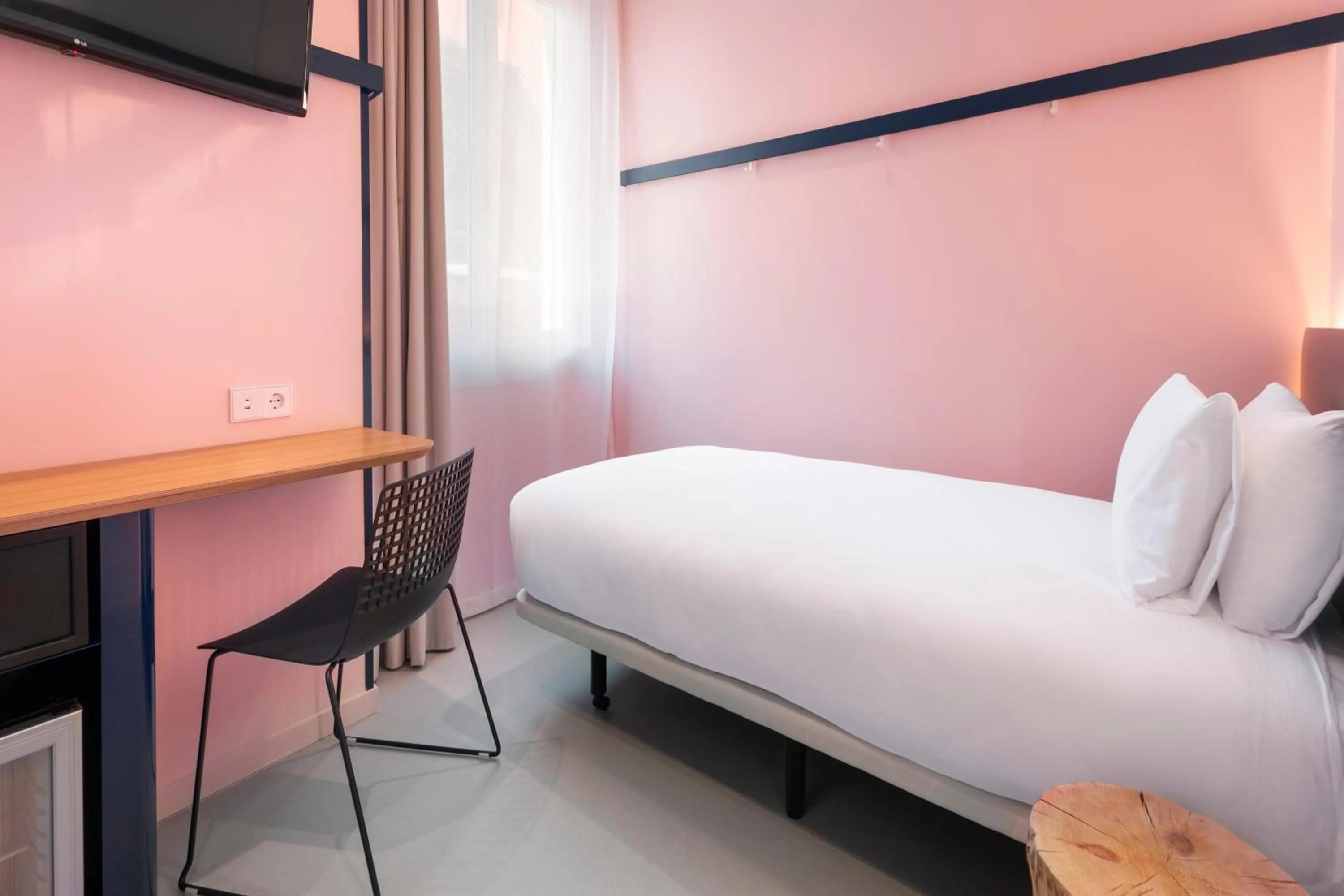 Bed in B&B HOTEL Madrid Centro Plaza Mayor