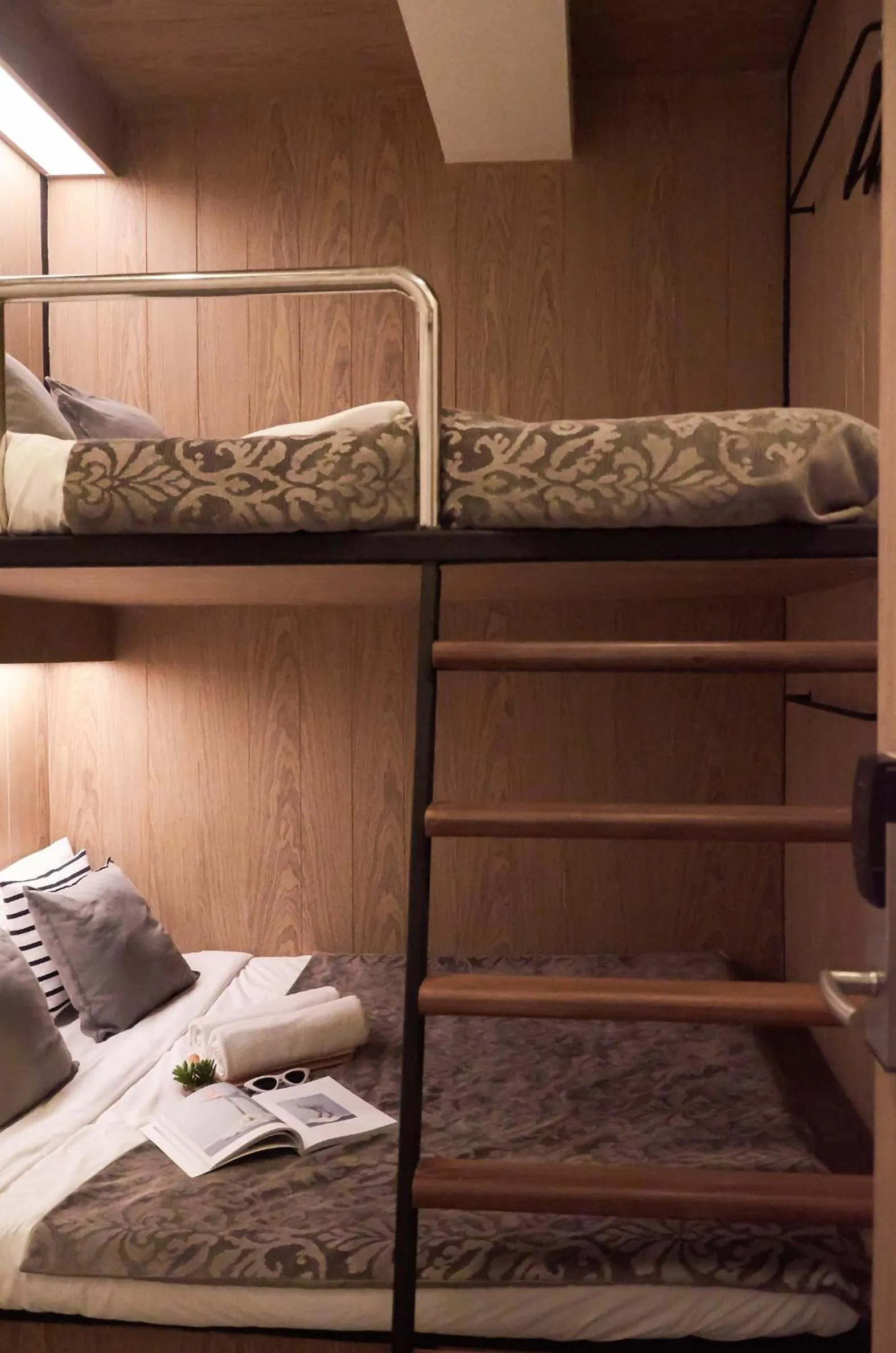 Bed in Vann Bangkok Boutique House