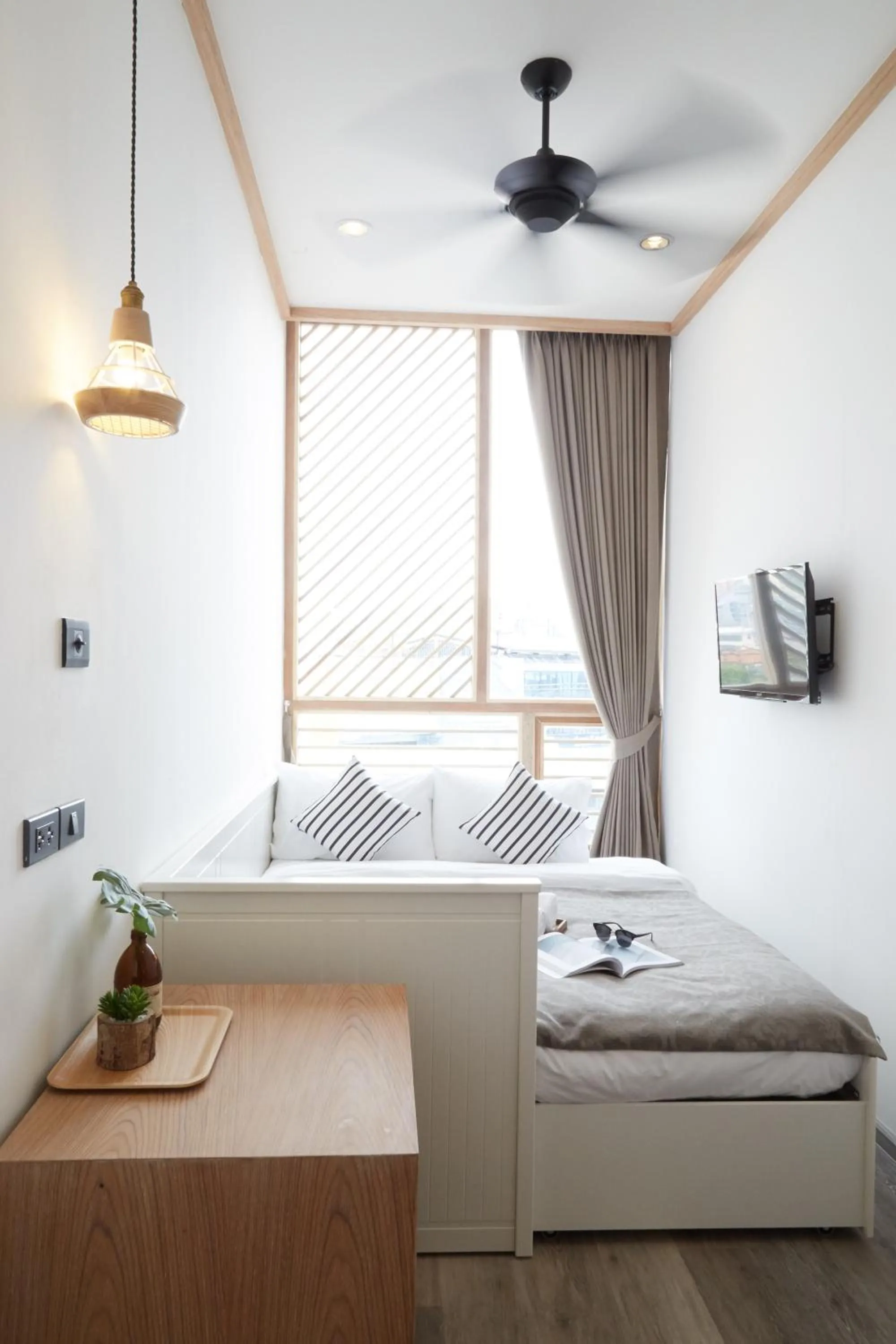 Bed in Vann Bangkok Boutique House