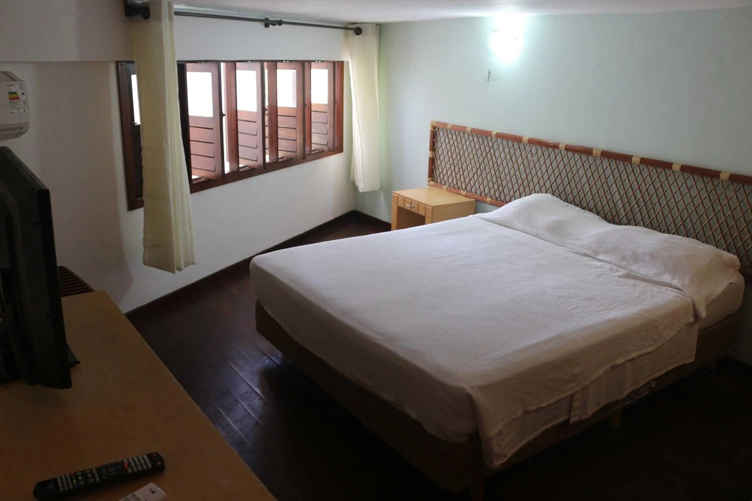Photo of the whole room, Bed in Marambaia Apart Hotel