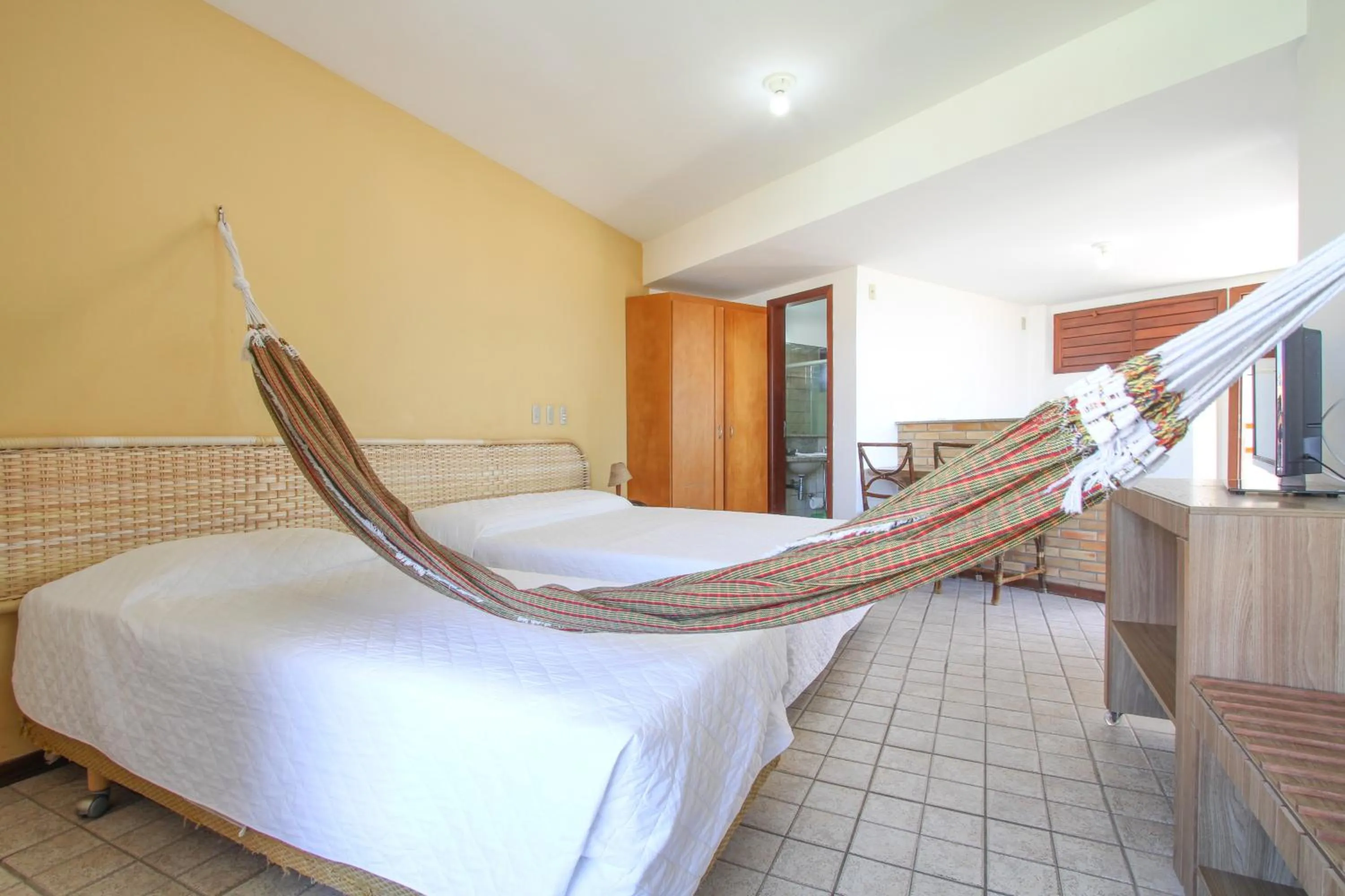 Photo of the whole room, Bed in Marambaia Apart Hotel