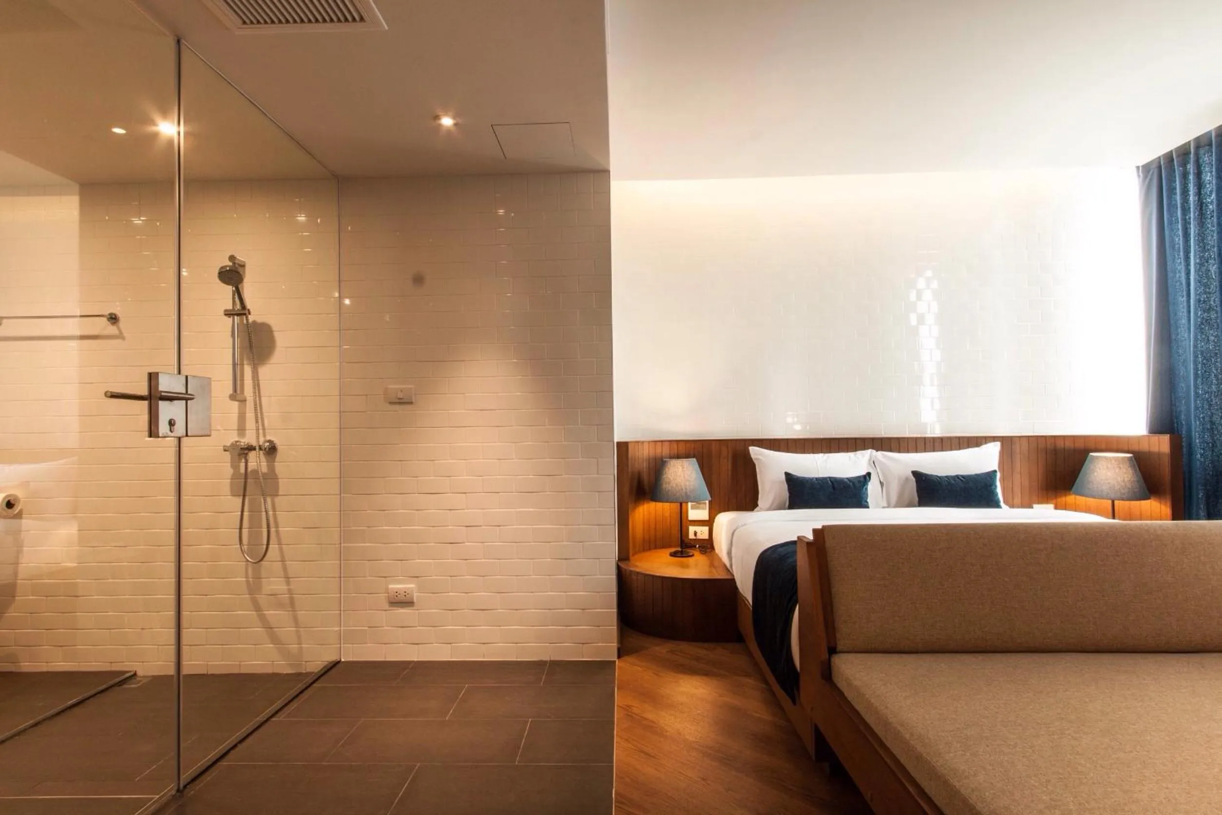 Photo of the whole room in Klub Hotel Bangkok