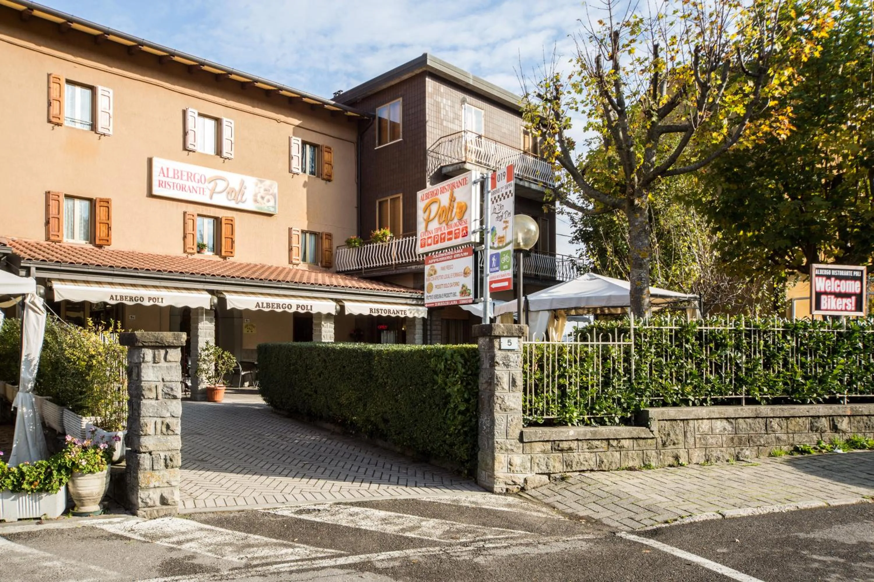 Facade/entrance in Albergo Ristorante Poli