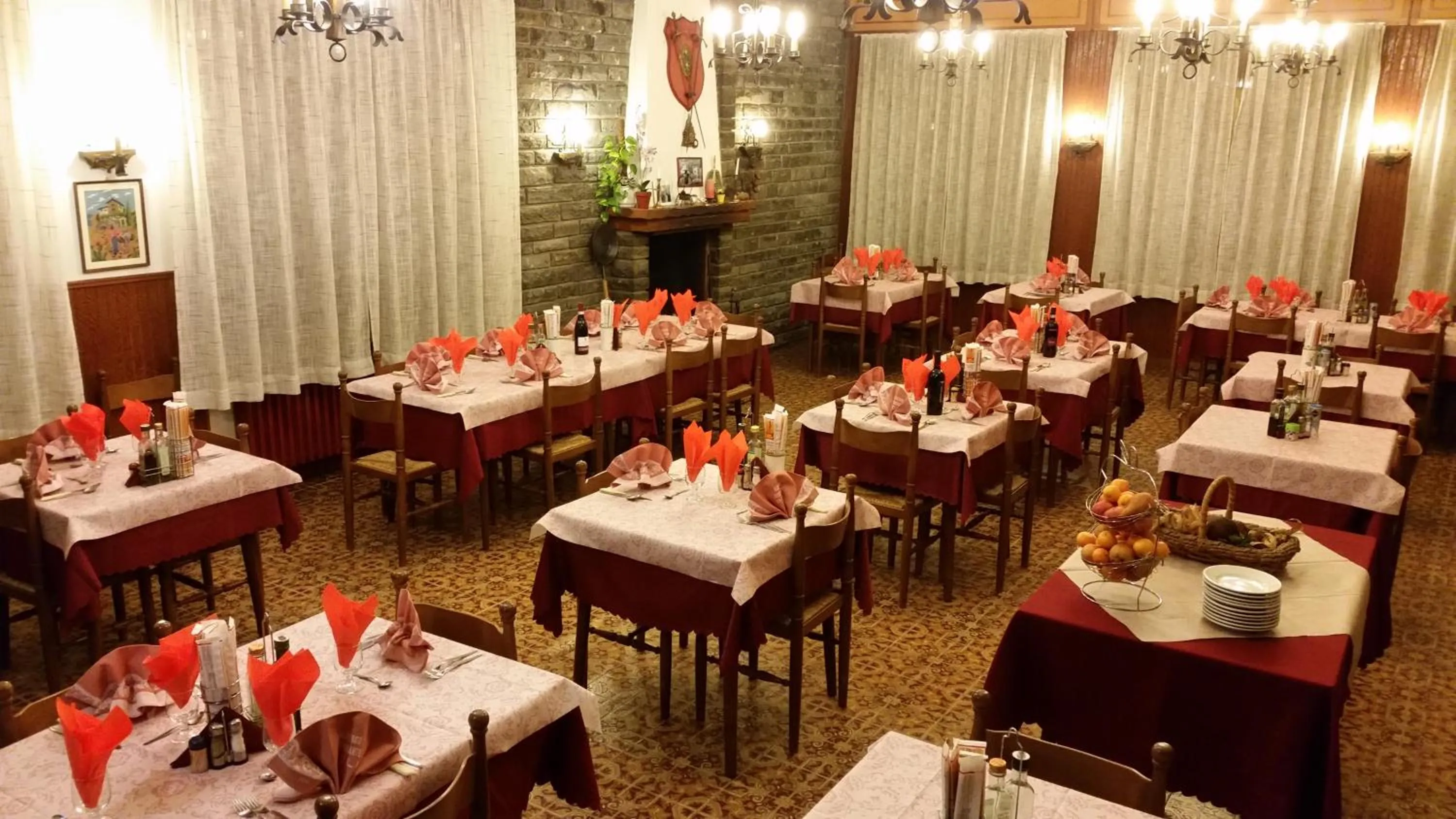 Restaurant/places to eat in Albergo Ristorante Poli