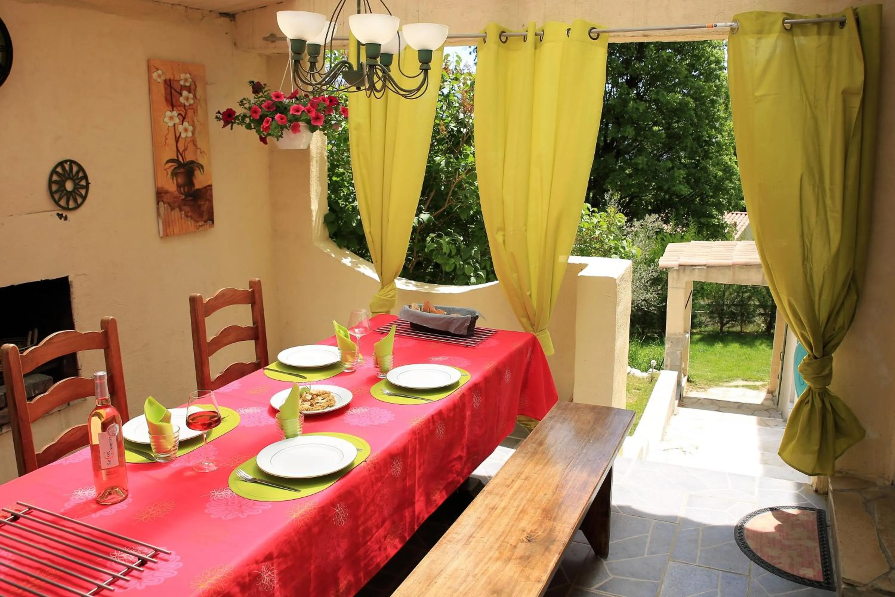 Patio in Villa Regain Chambres et table d'hôtes