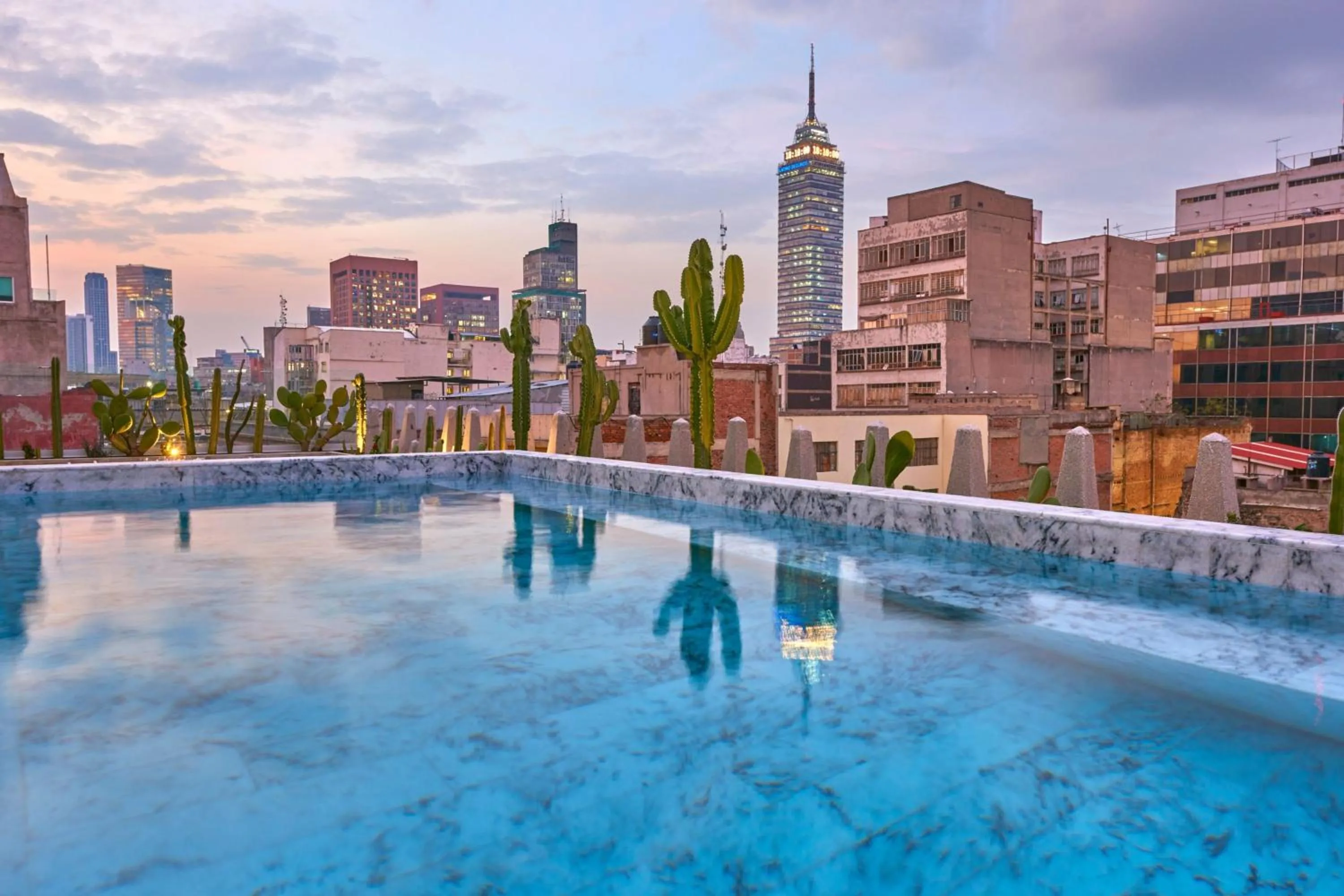 Swimming pool in City Centro by Marriott Ciudad de Mexico