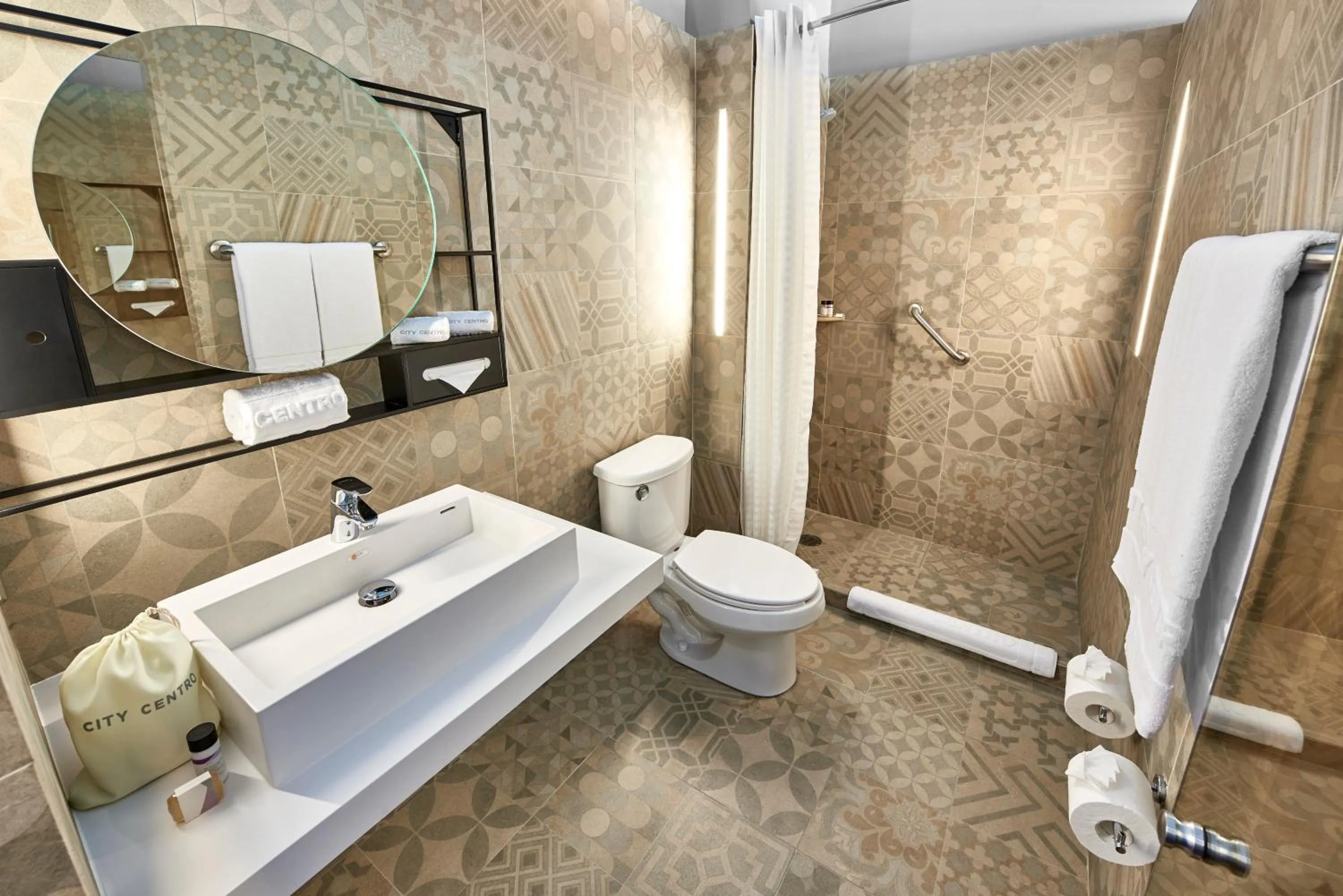 Bathroom in City Centro by Marriott Ciudad de Mexico