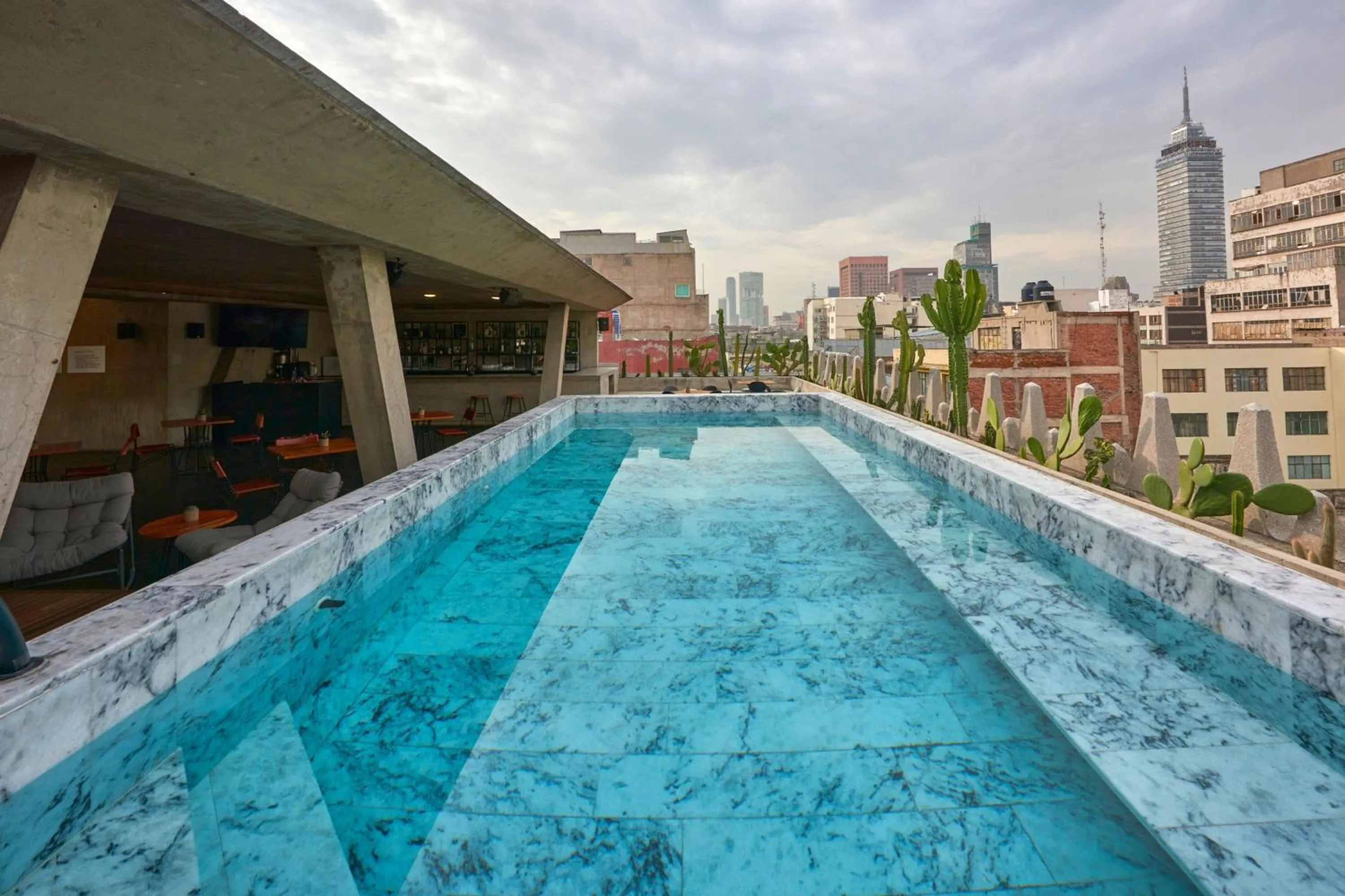 Swimming pool in City Centro by Marriott Ciudad de Mexico