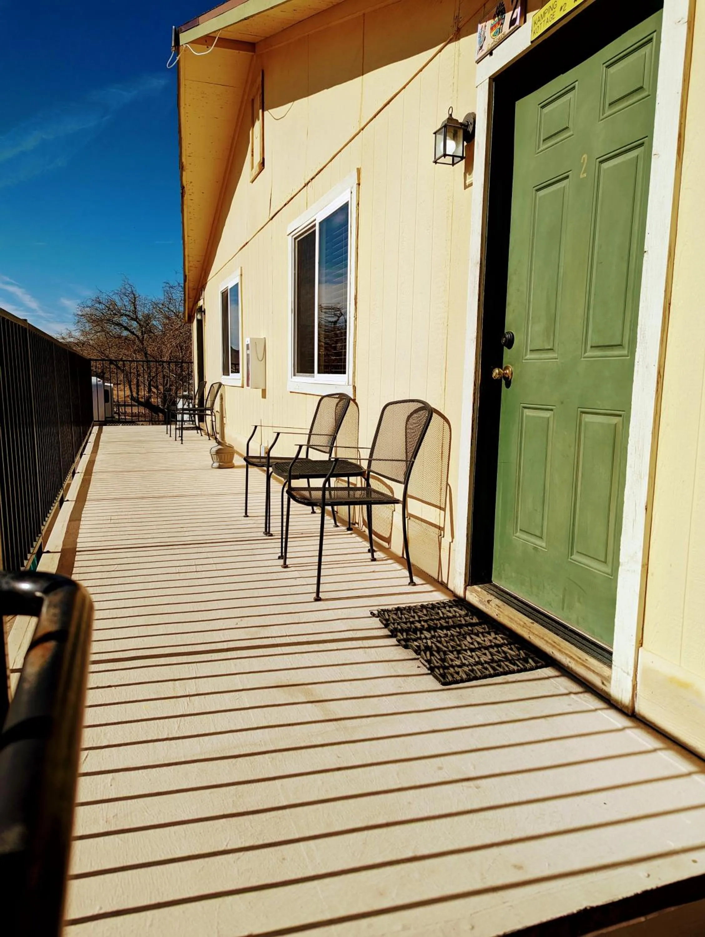 One-Bedroom Bungalow in Kingman KOA