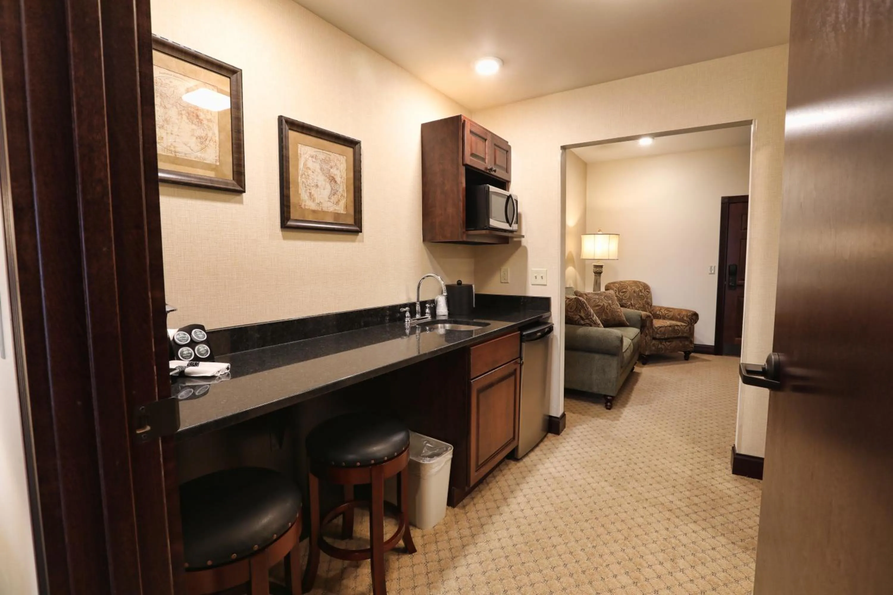 Arrow Hotel