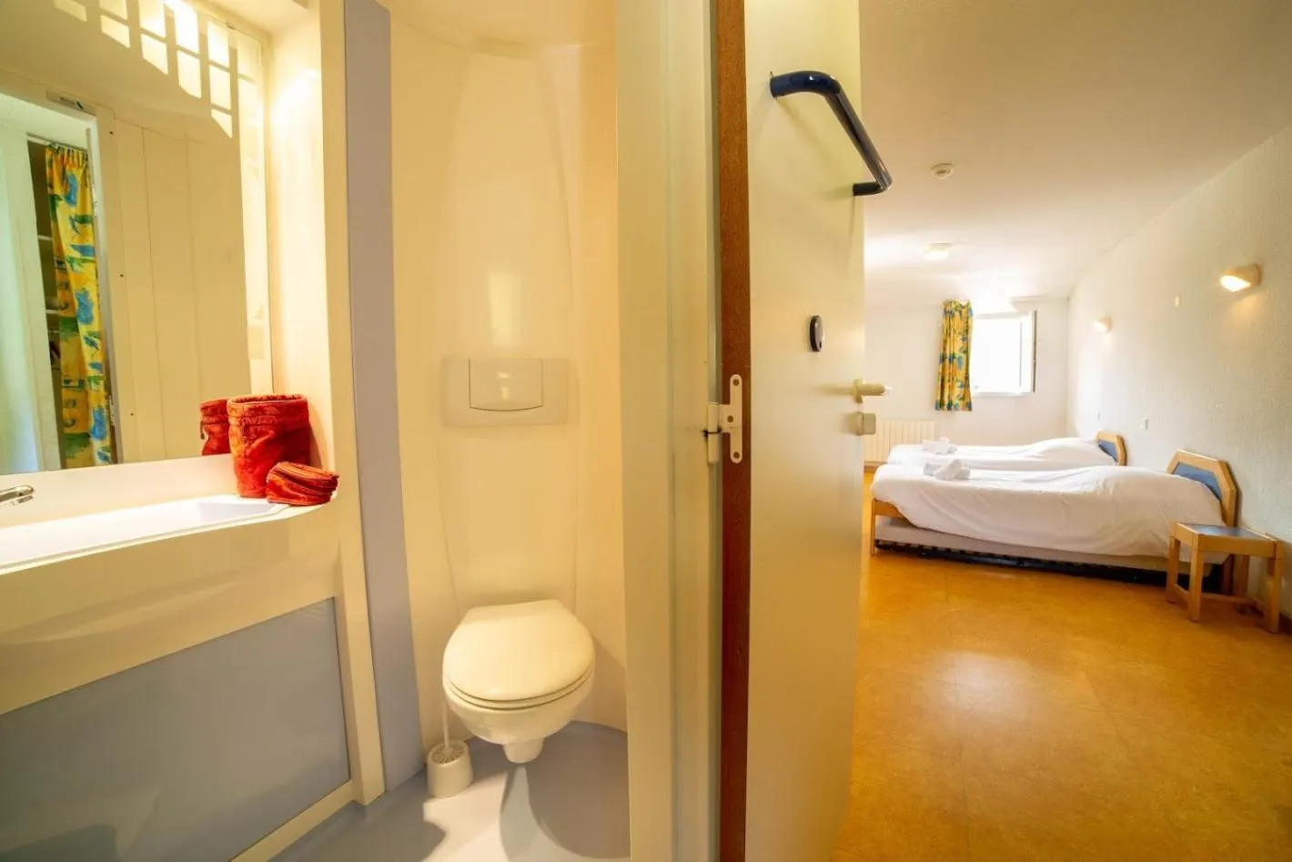 Bathroom, Bed in Le Rabuons