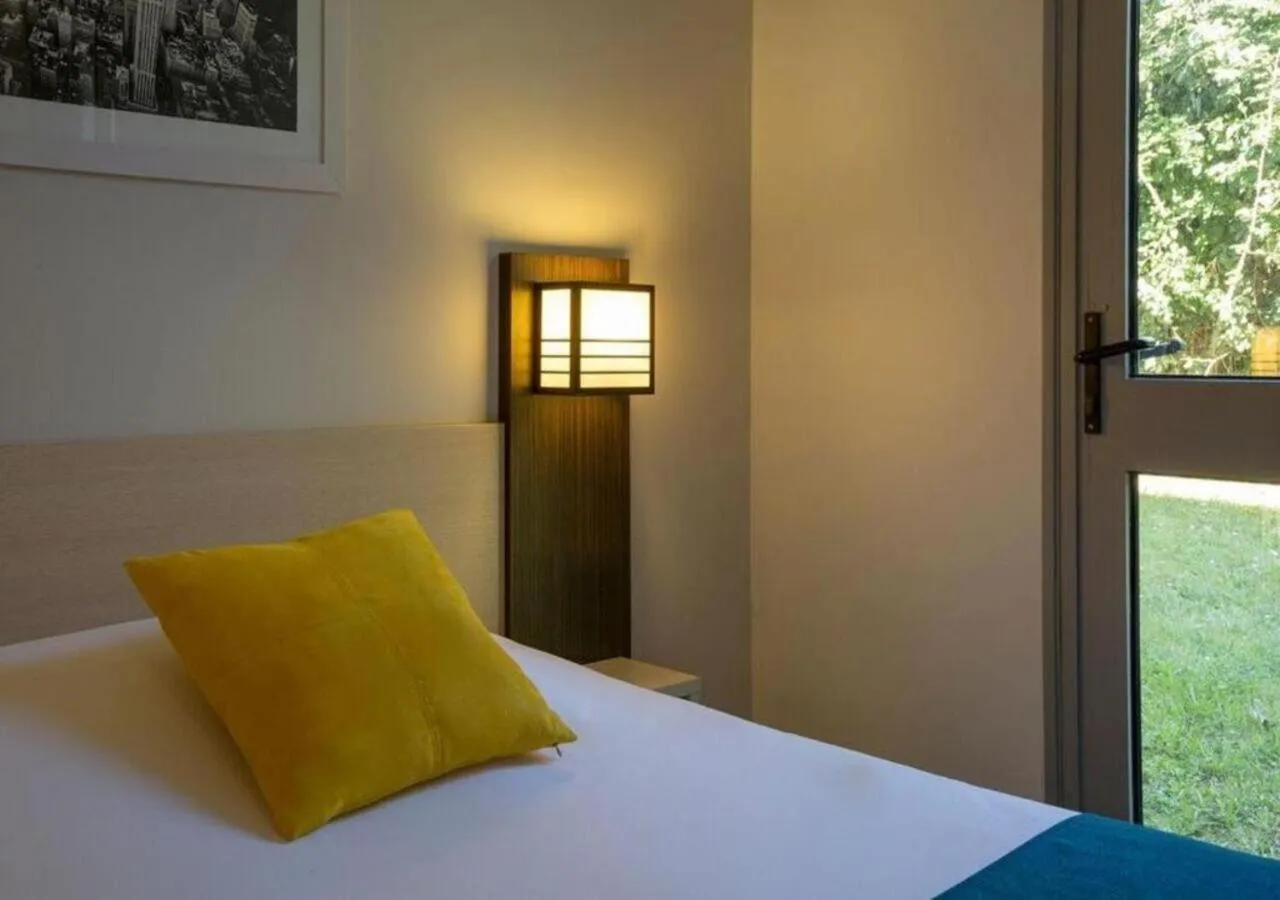 Bedroom, Bed in The Originals City, Hotel Novella Confort, Nantes Est