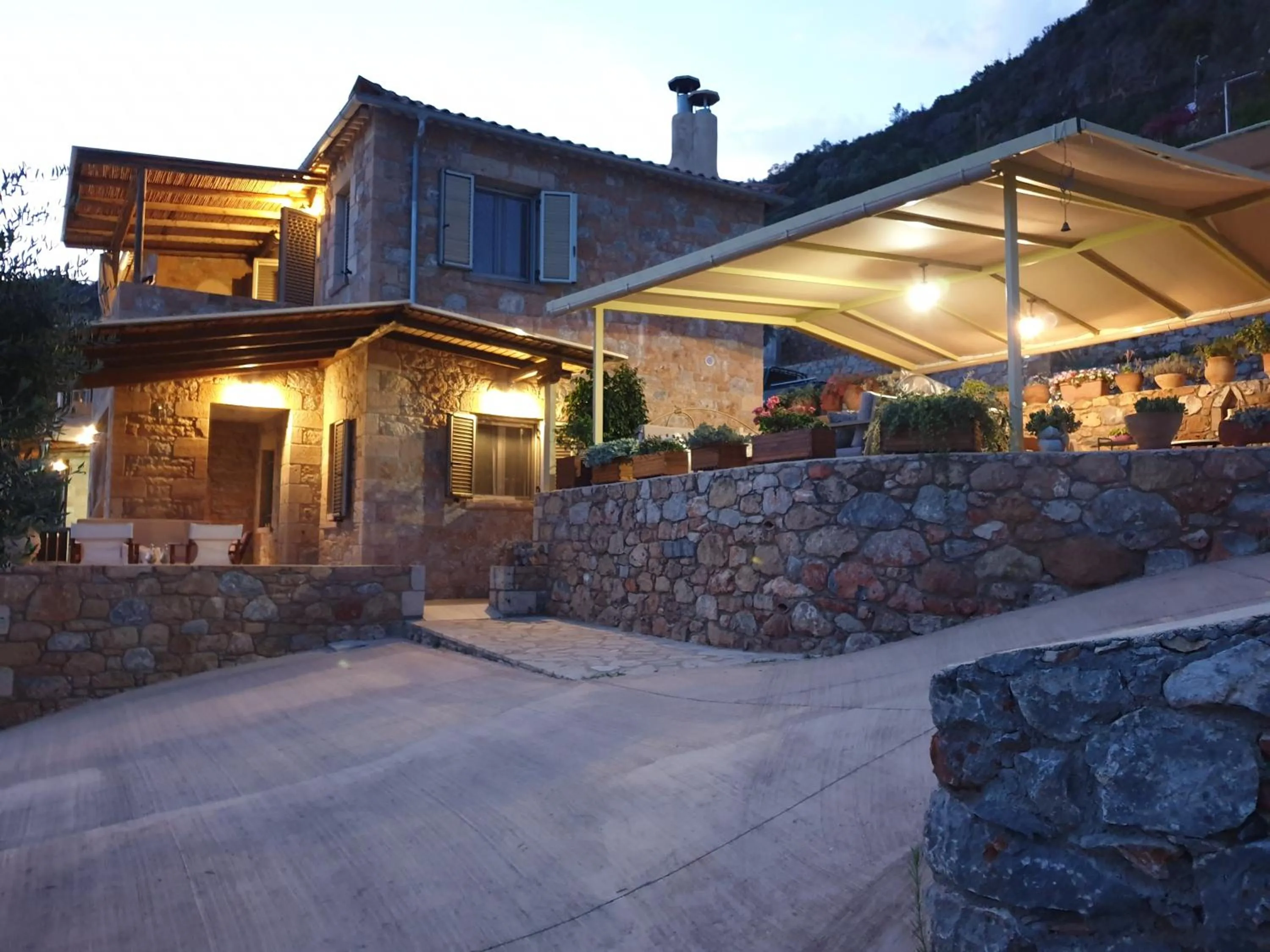 Riza Apartments