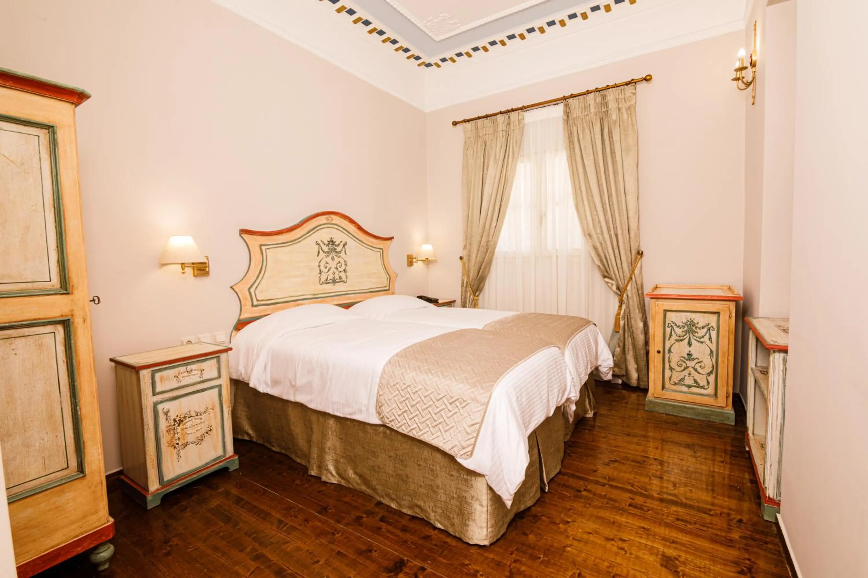 Bedroom, Bed in Palaiologos Luxury City Hotel