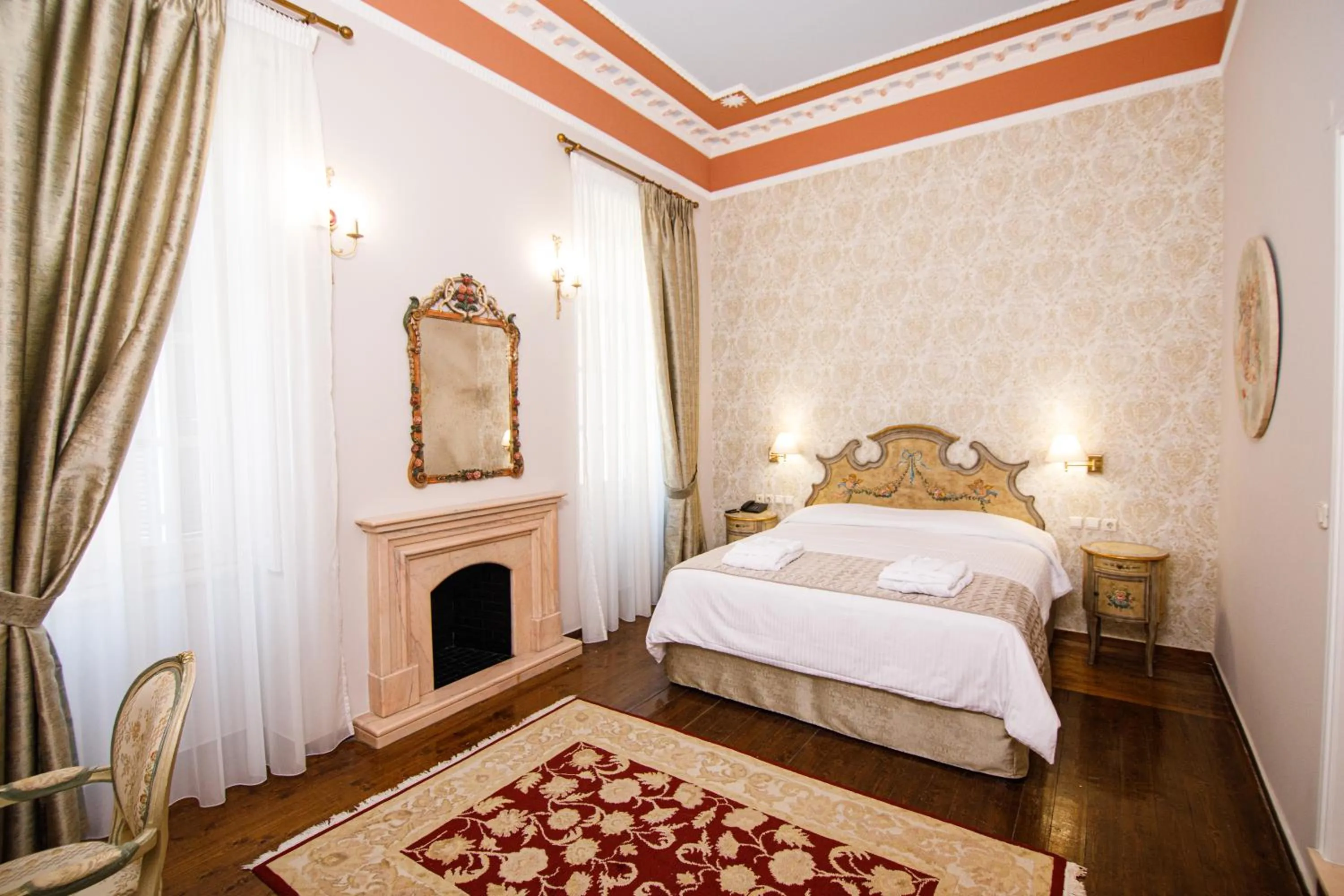 Bedroom, Bed in Palaiologos Luxury City Hotel