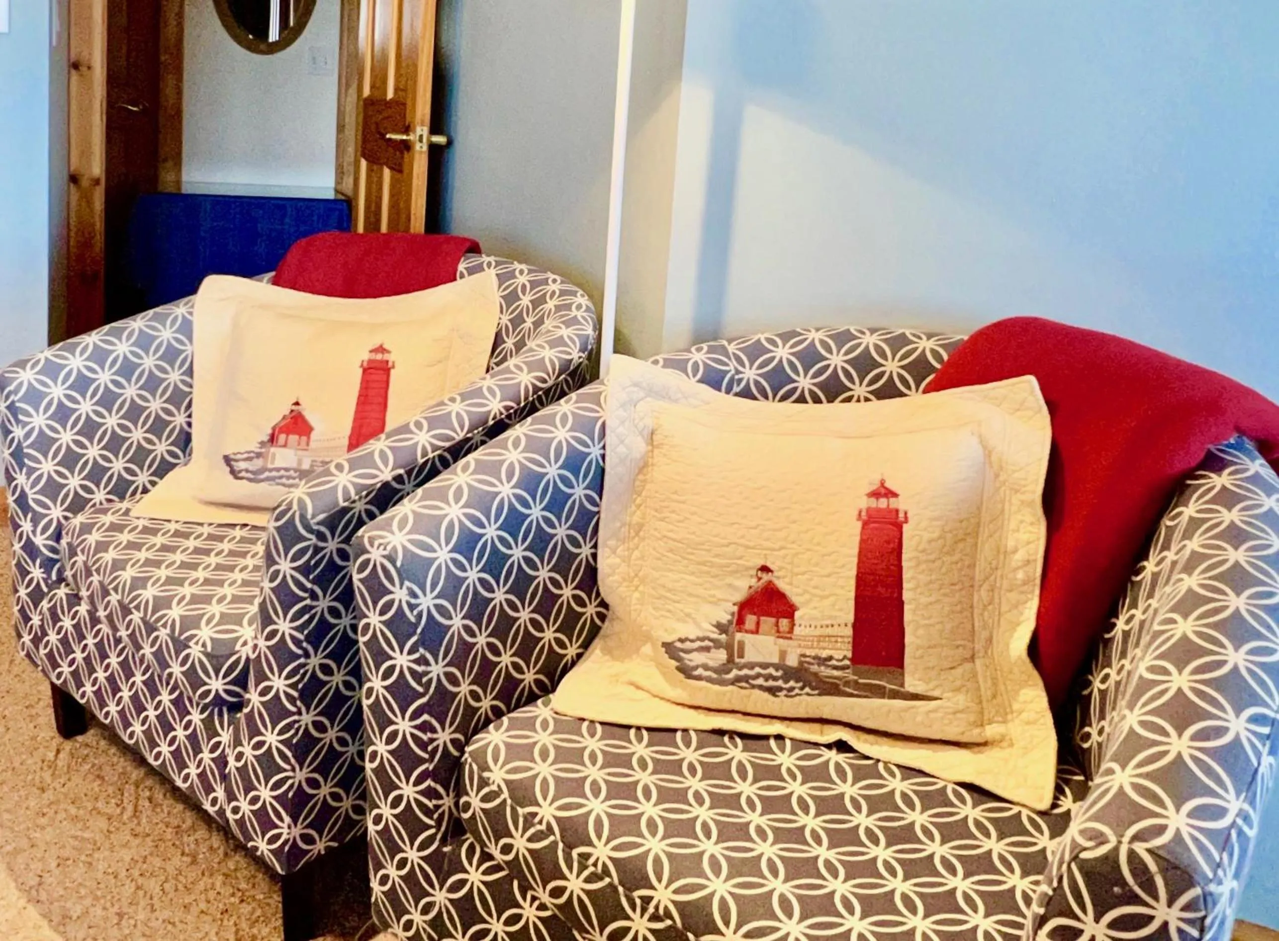 Bed in The Torch Lake Bed and Breakfast