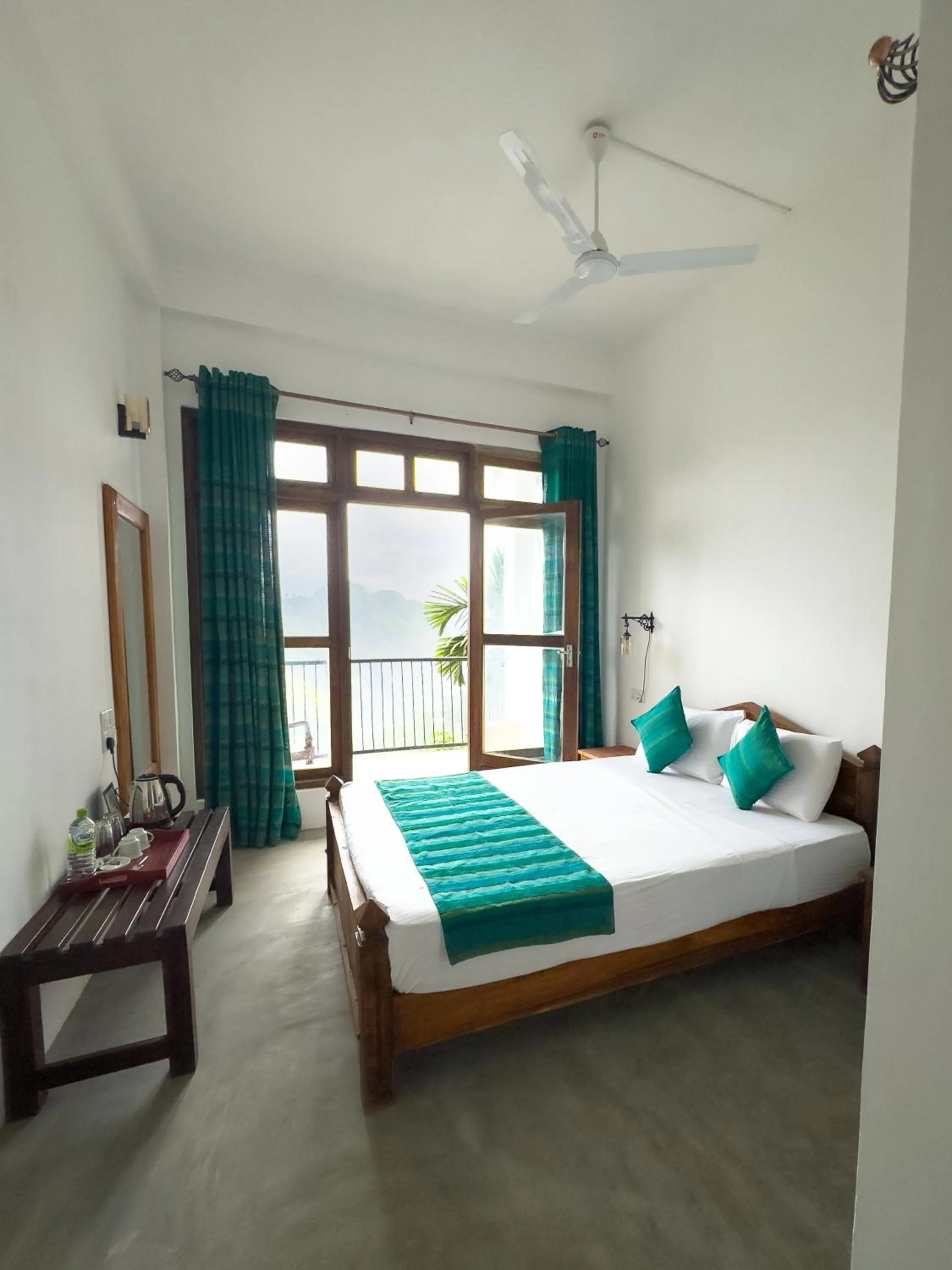 Bed in Ella Alpine Resort