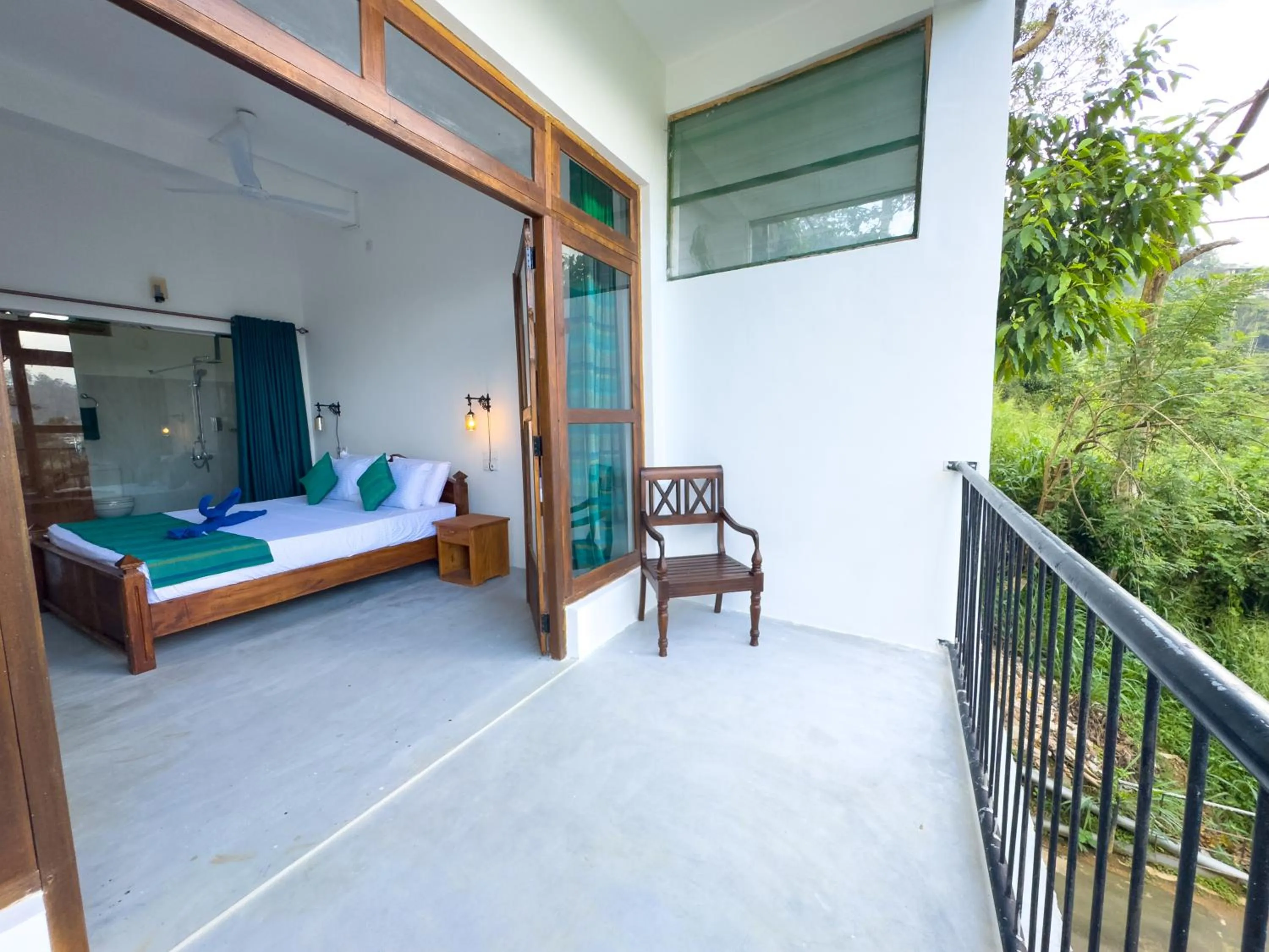 Bathroom, Bed in Ella Alpine Resort