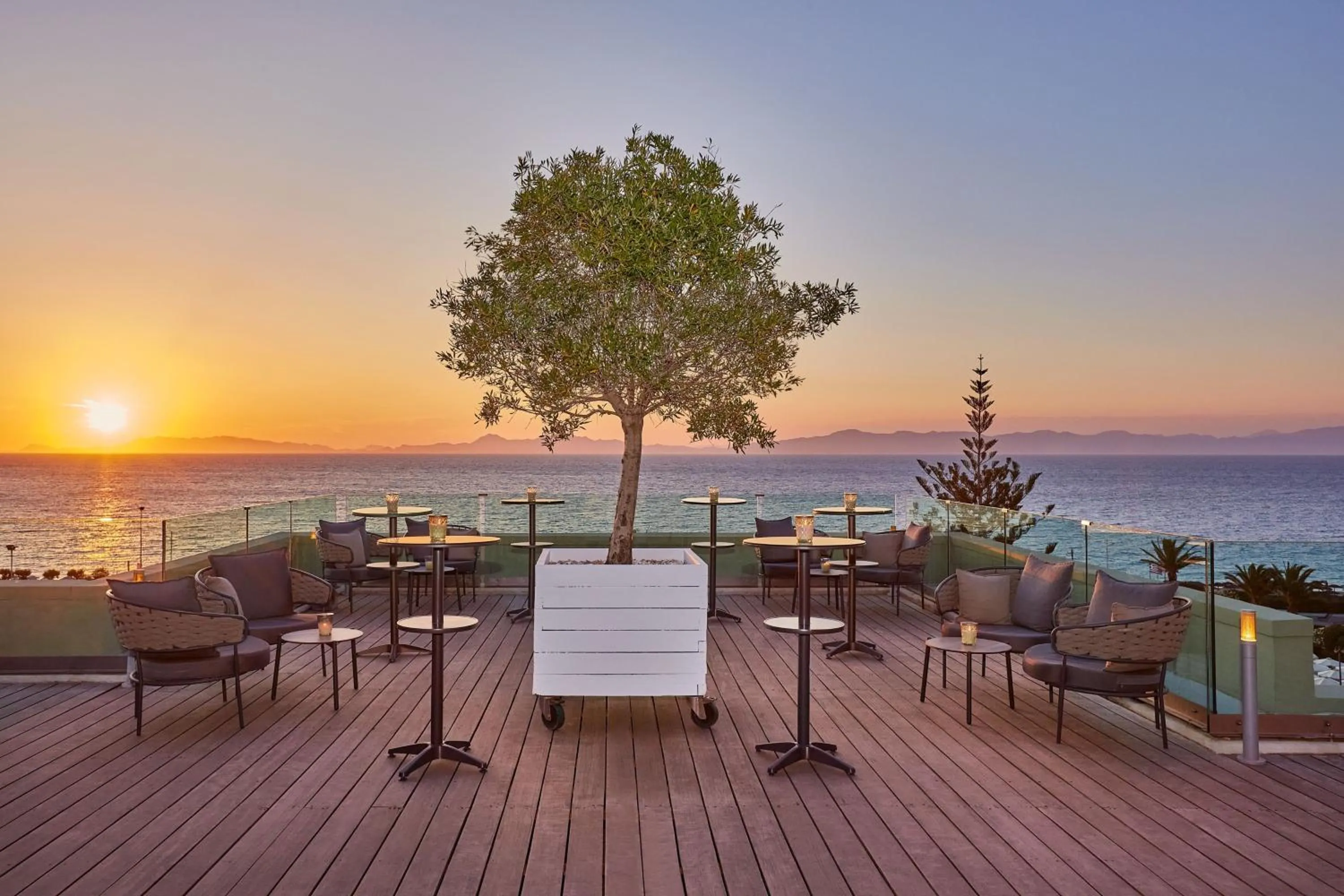 Lounge or bar in Sheraton Rhodes Resort